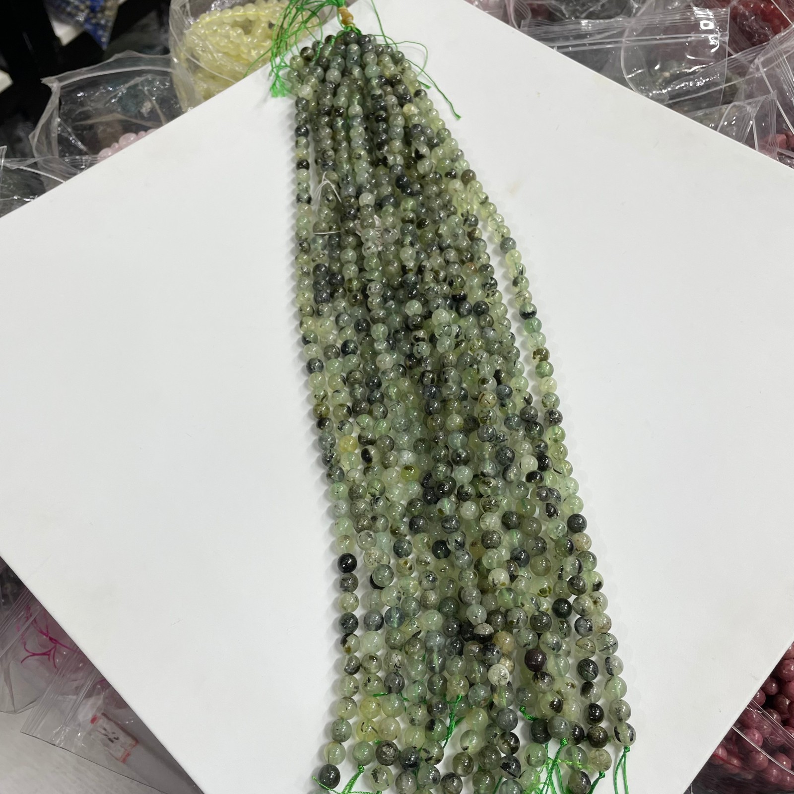 8mm Green agate round bead crystal string, 1 strand #20