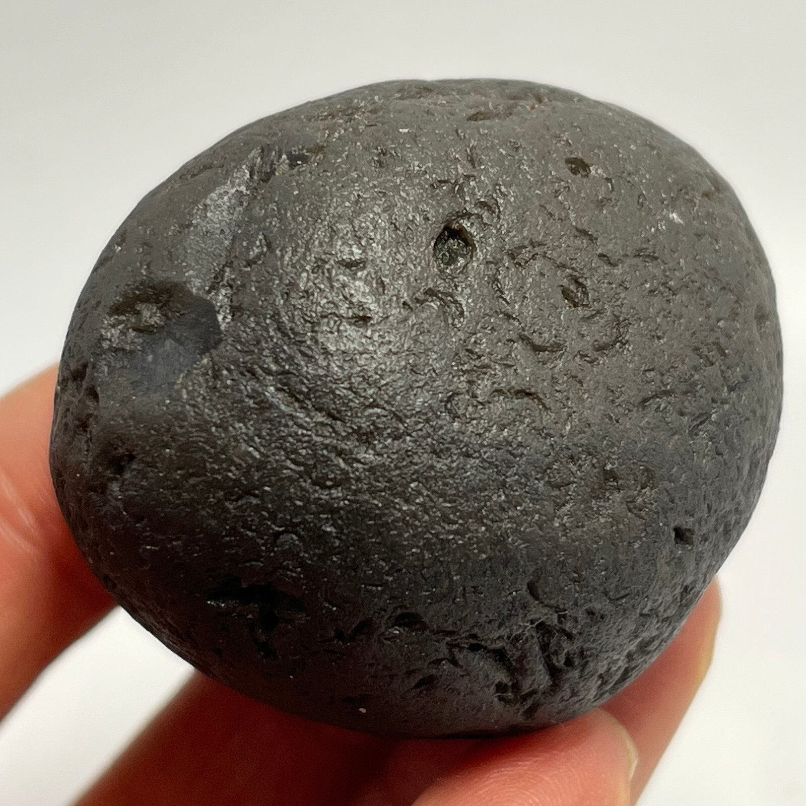 91gr Indonesia Natural Tektite Meteorite 100 % Meteor Black