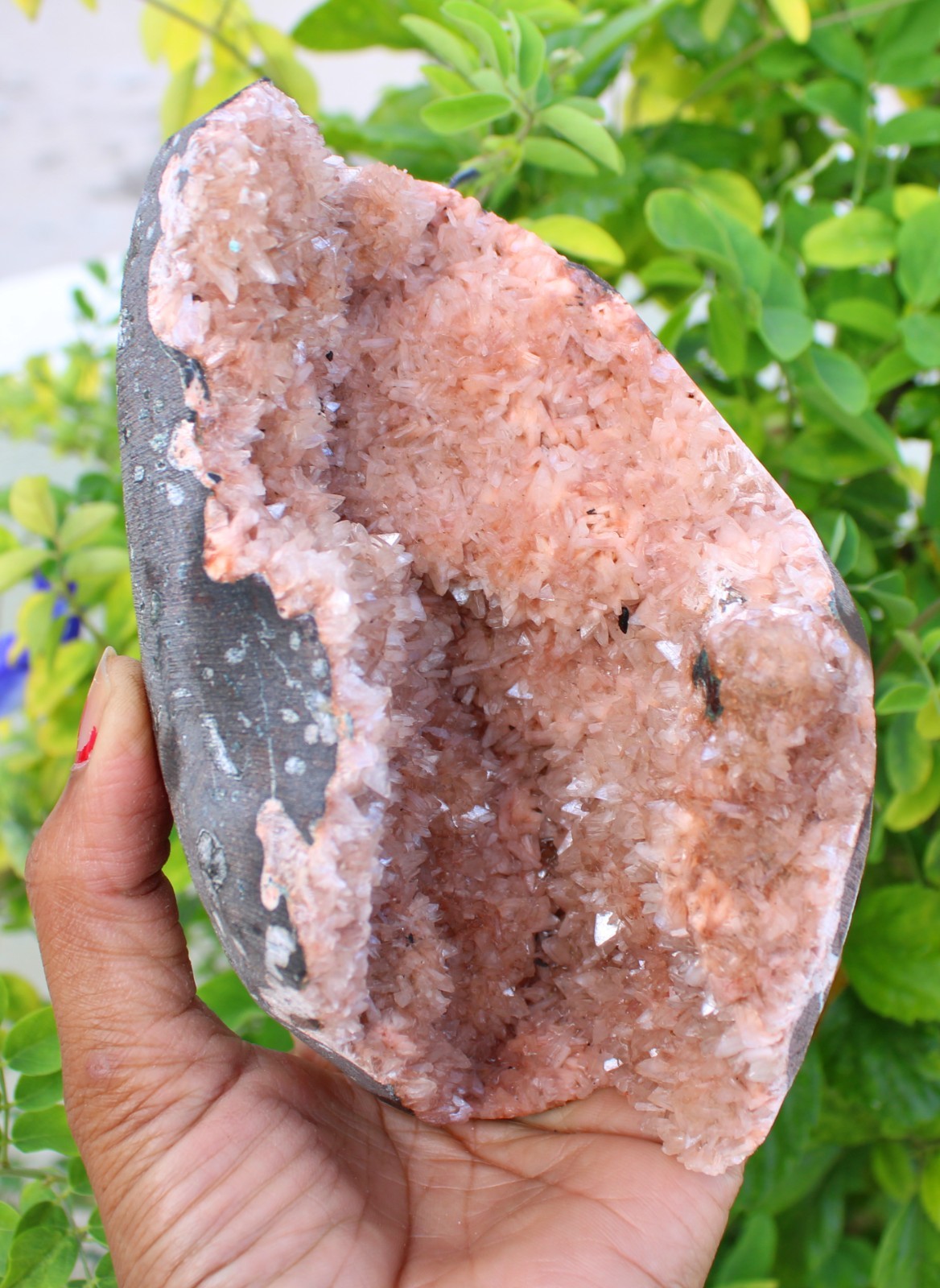 HEULANDITE FORMAT IN GEODE MINERALS SPECIMEN