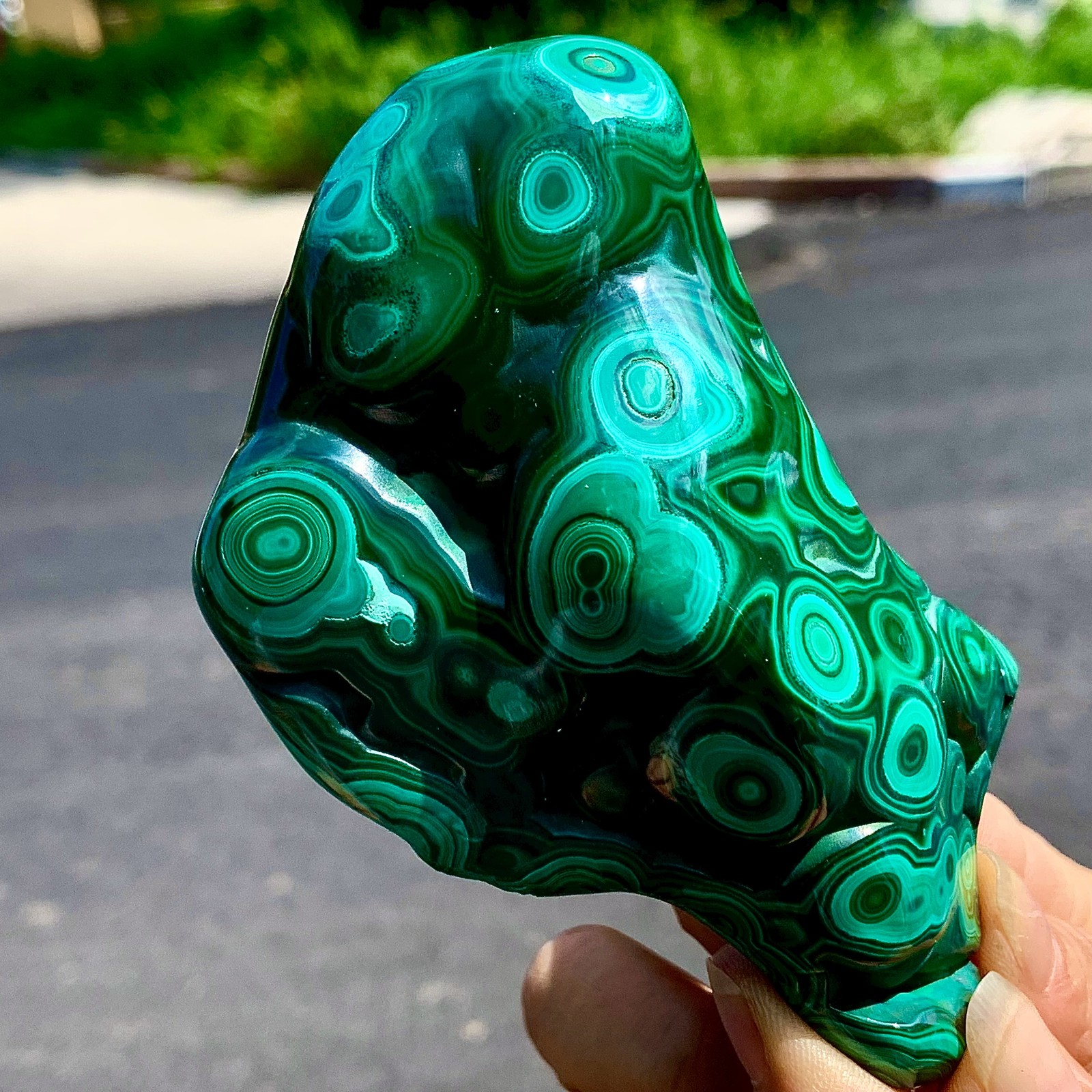 266G Natural glossy Malachite transparent cluster rough mineral sample