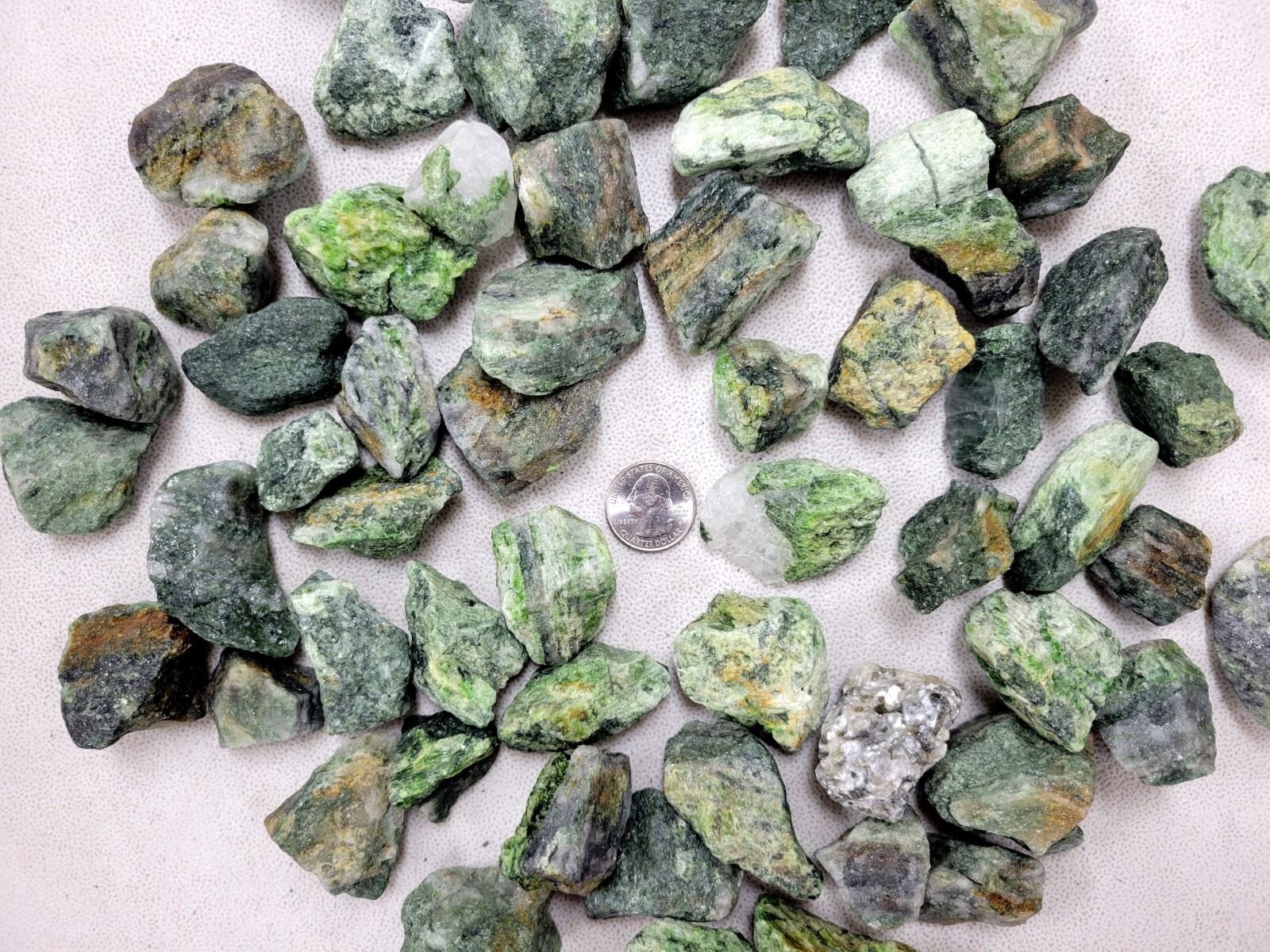 ROUGH DIOPSIDE CRYSTAL STONES BULK FROM BRAZIL RAW GREEN GEMSTONE FOR TUMBLING