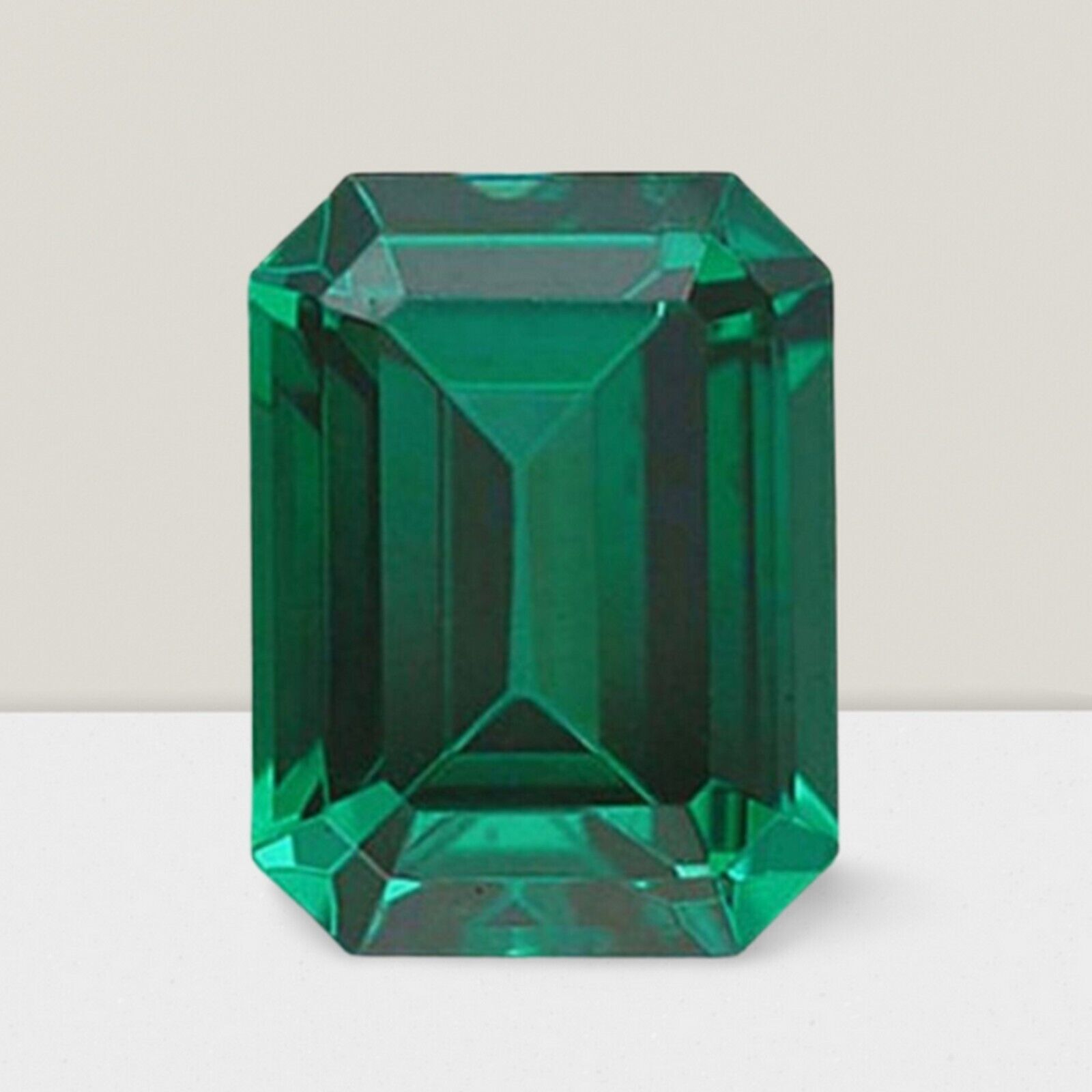 Emerald Octagon Cut Gemstone 5.1 Cts – 12×10 mm VVS Loose Gem