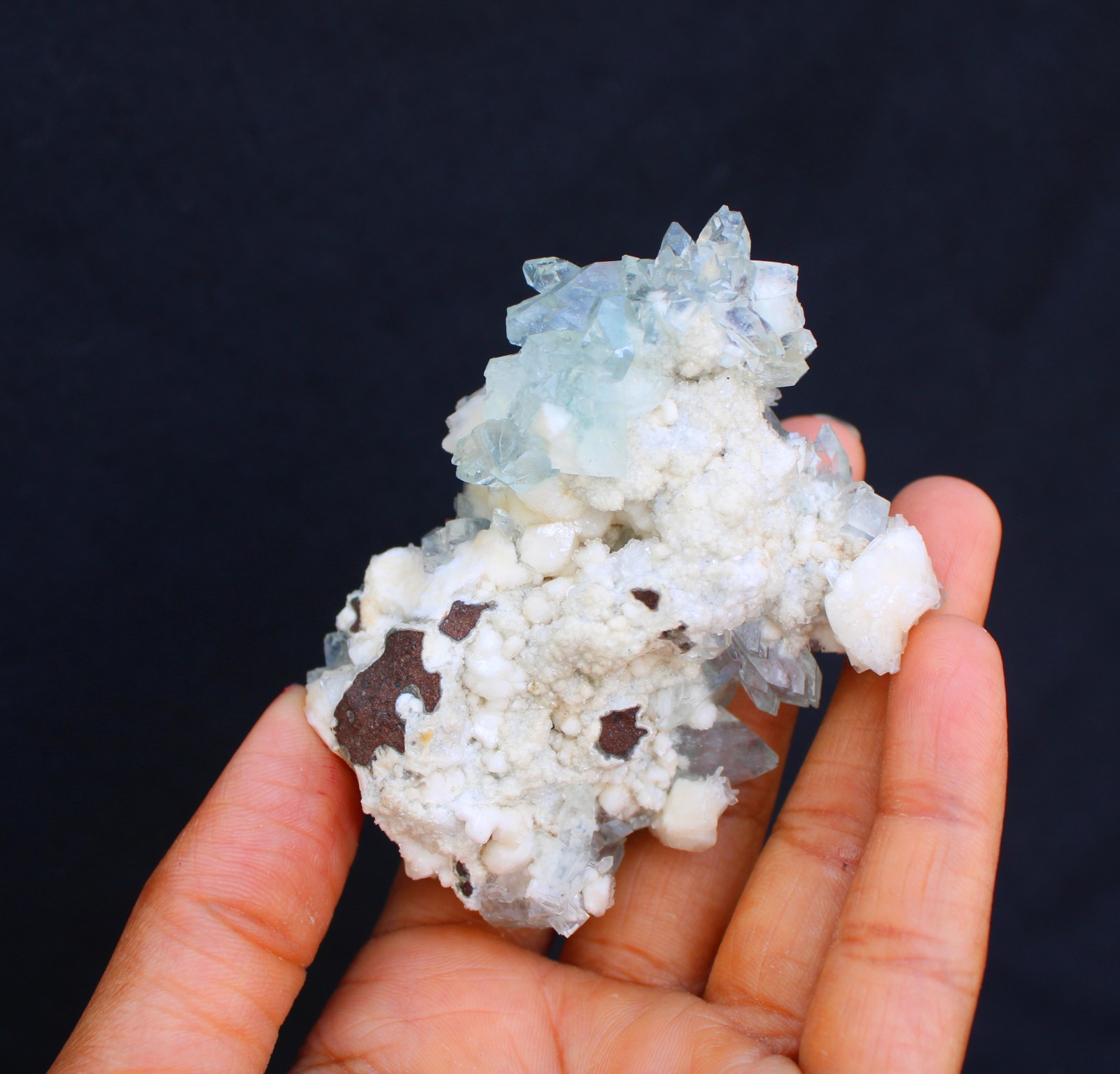 POINTED GREEN APOPHYLLITE CRYSTALS ON STILBITE MINERALS SPECIMEN