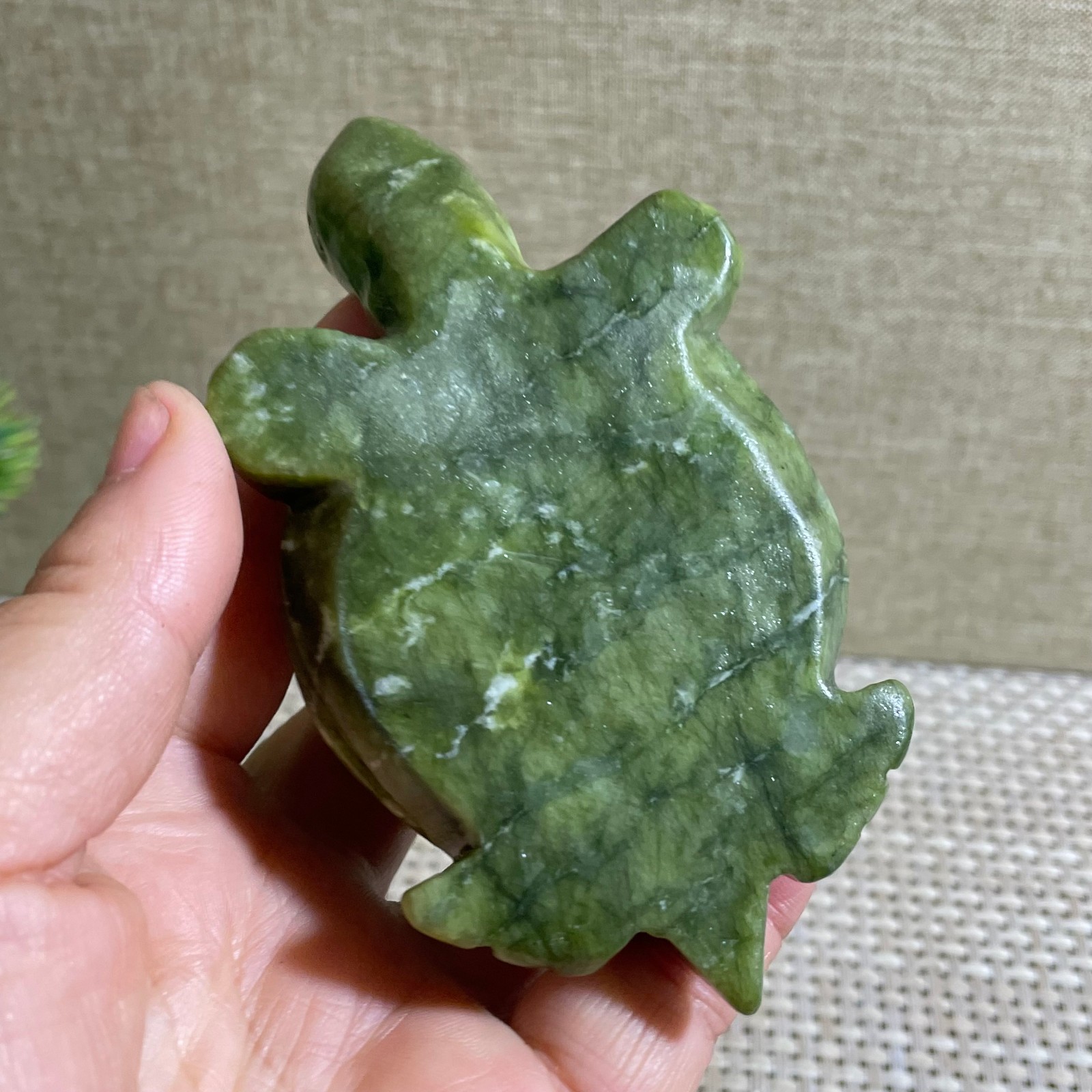 228g hsiuyen jade Quartz Hand Carved tortoise skull Crystal Healing