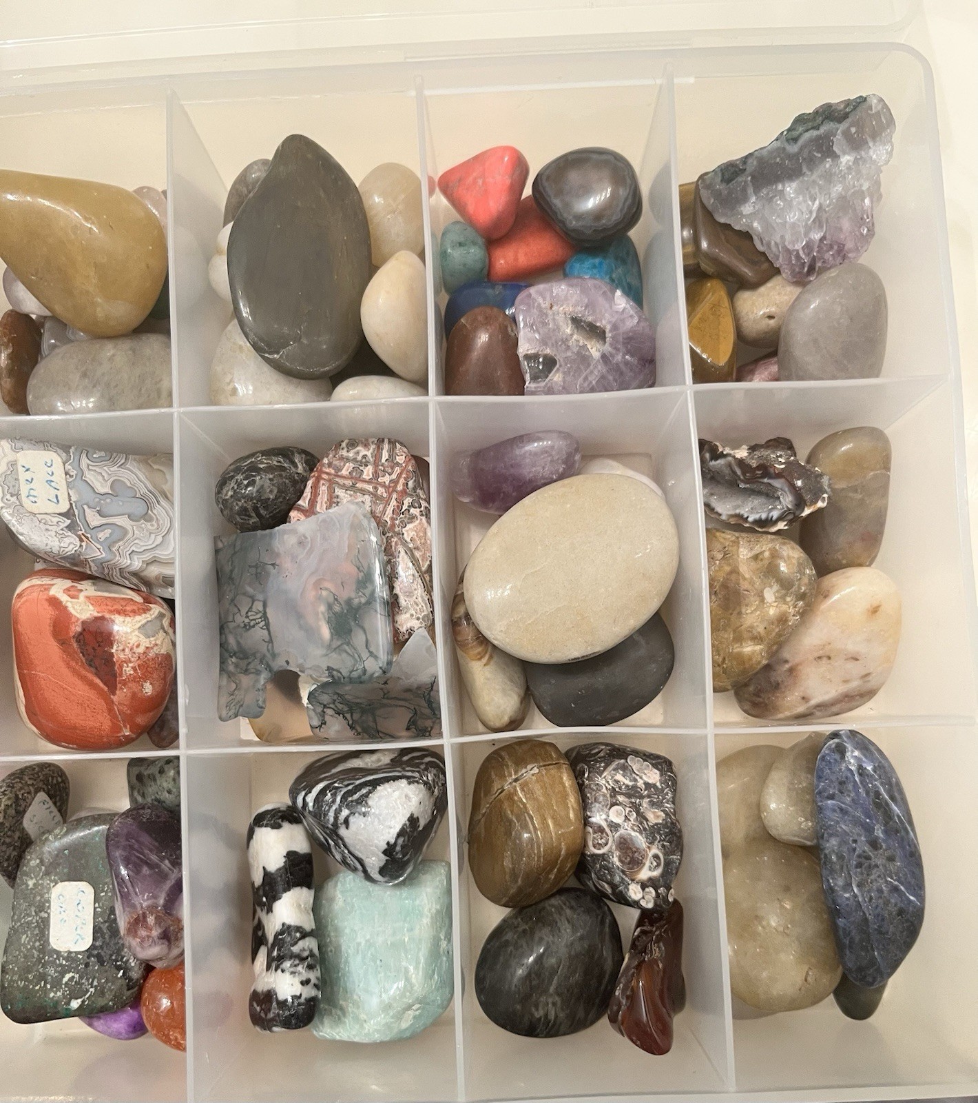 JEWELRY MAKING GEMSTONES 💎 CRYSTALS ROCK KIT W/CASE