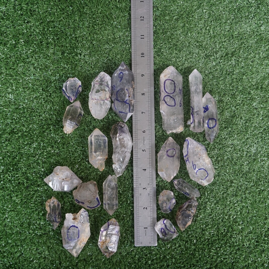 4 Pieces Rare Natural Moving Water Bubbles ENHYDRO Raw Quartz Crystal Points