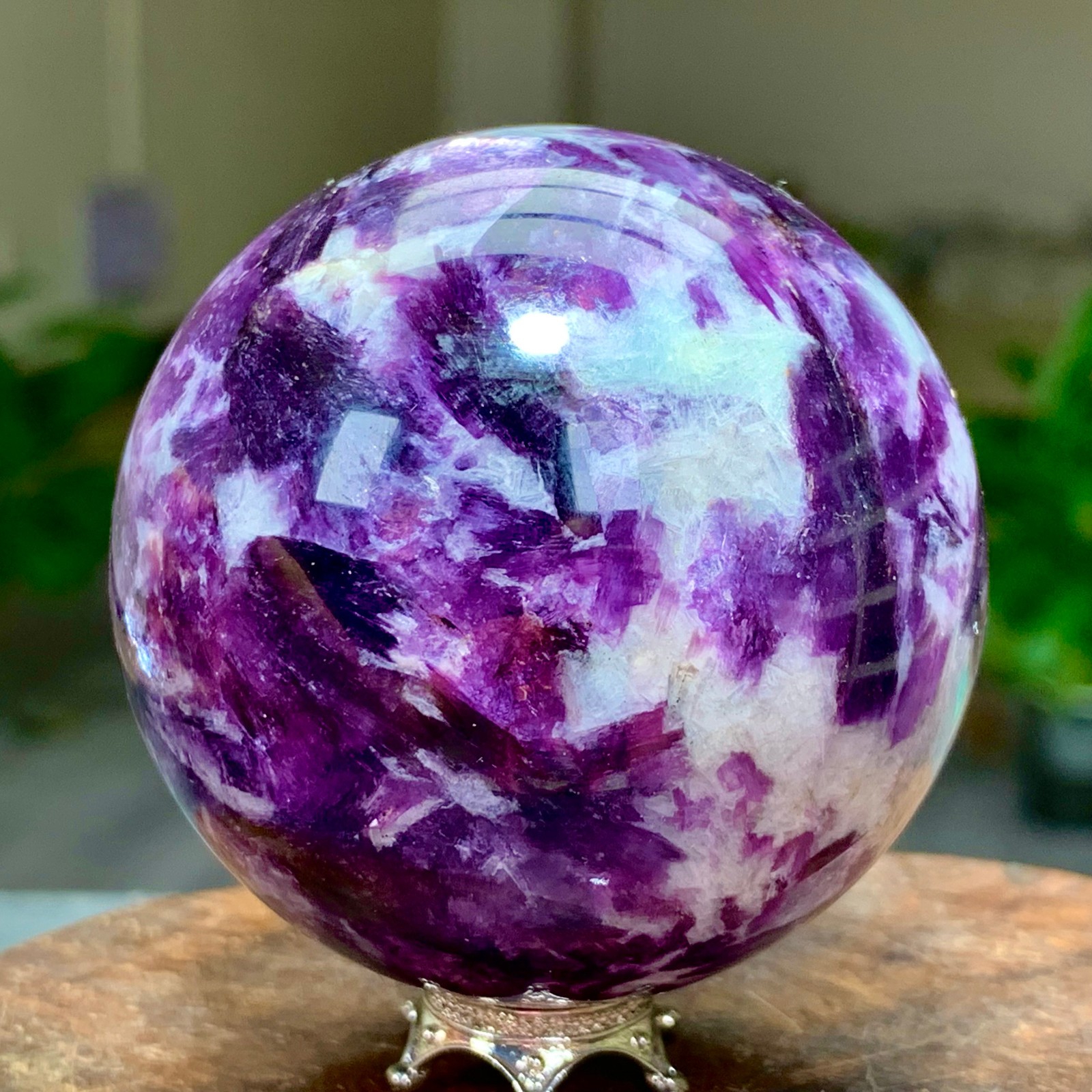 285G Natural Beautiful Purple Lithium Mica Crystal Spherical Mineral Sample