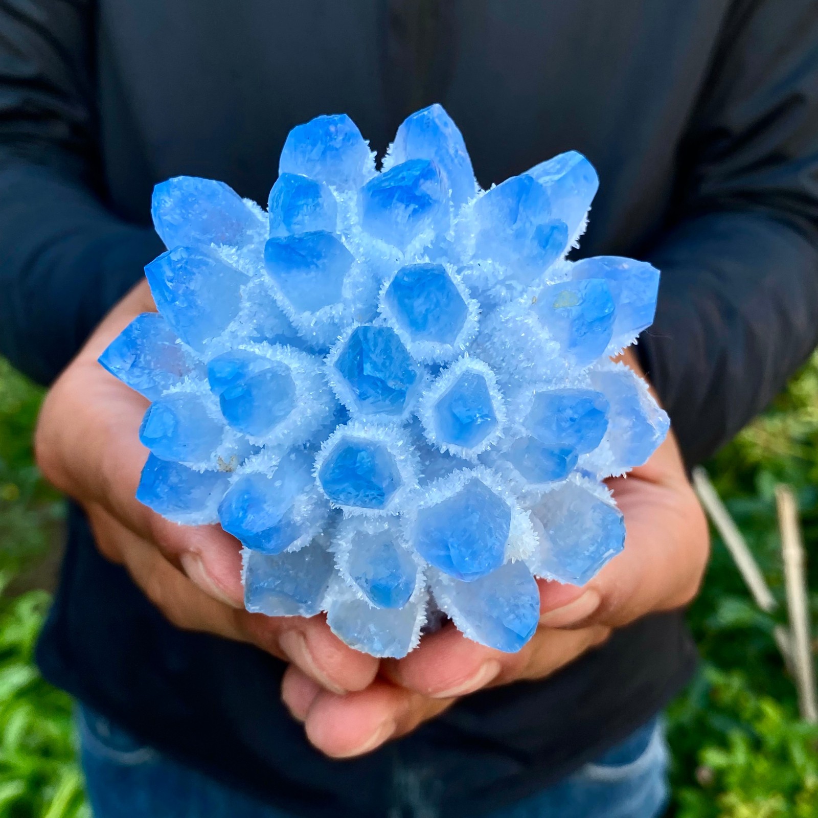 404G New Find blue Phantom Quartz Crystal Cluster Mineral Specimen Healing