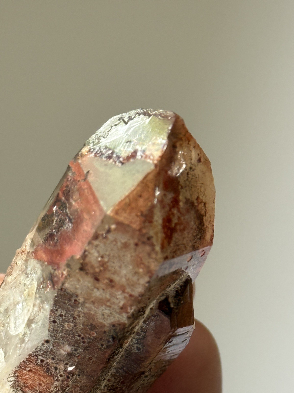 Quartz Crystal w/ Phantom & Hematite Red Feather, CO 5cm – 34.2g – ID20