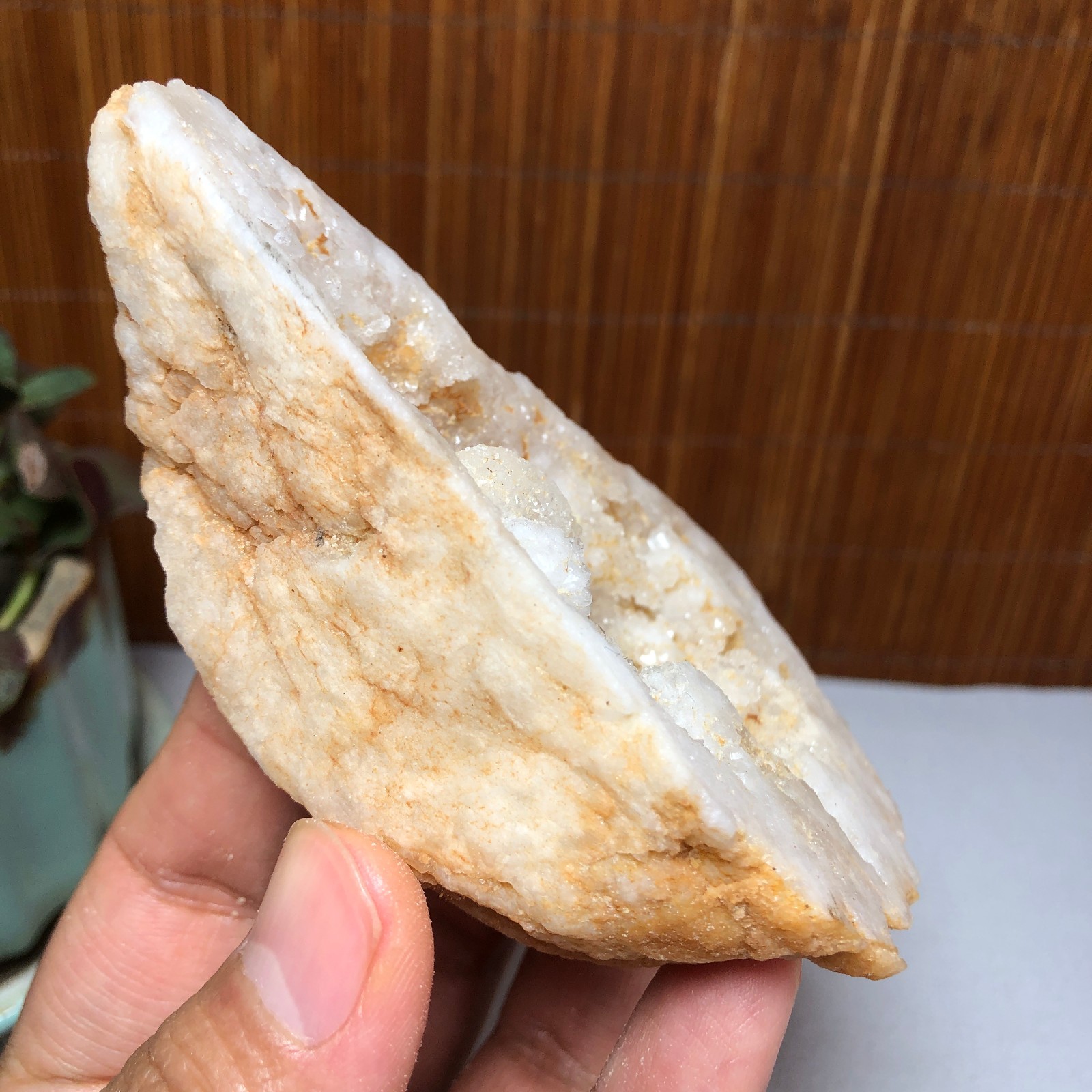 Natural agate Raw cut Crystal Geode rough original Specimens 109g A1790