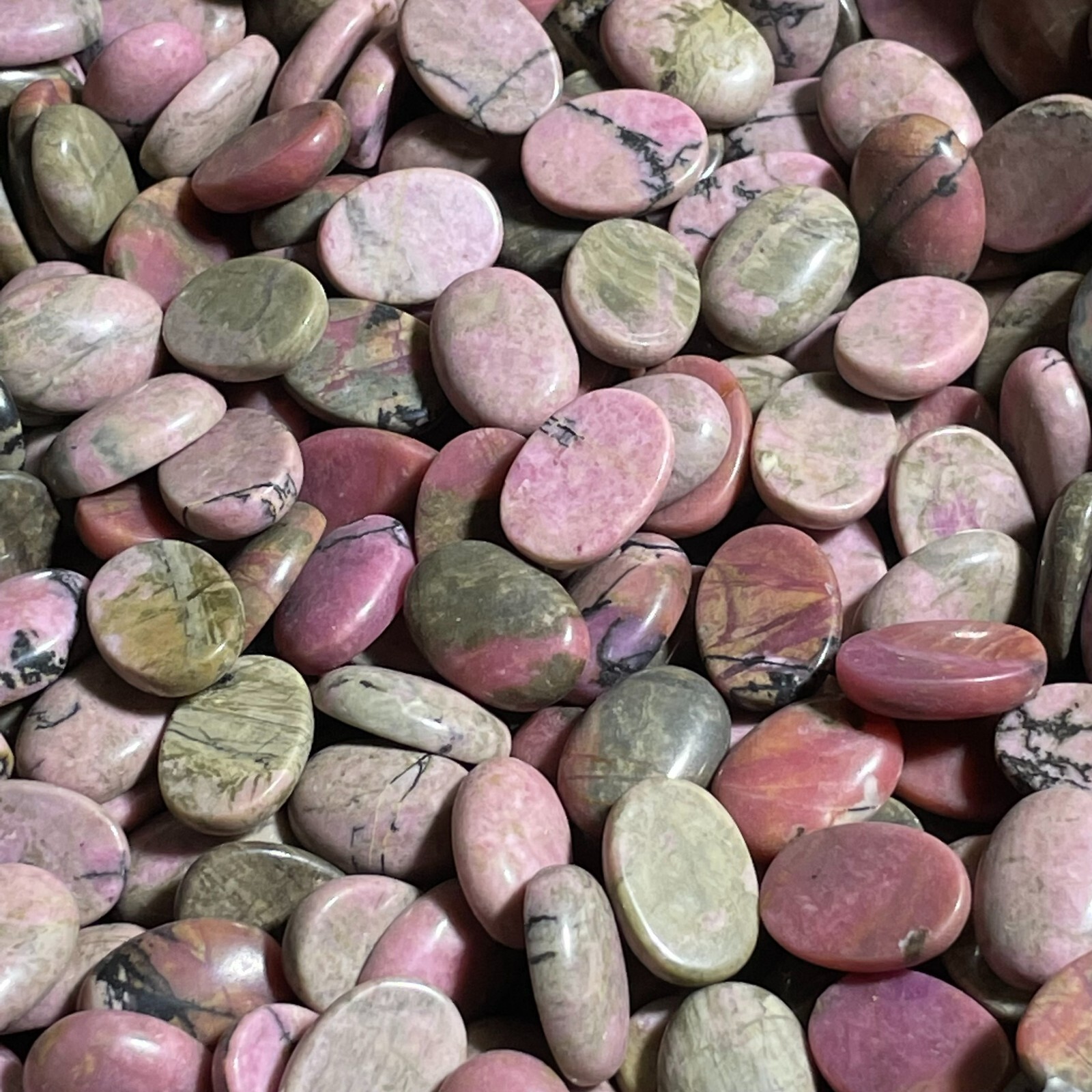 10pcs 18mm Natural Rhodonite Quartz crystal Oval Cabochon Loose Gem stone random