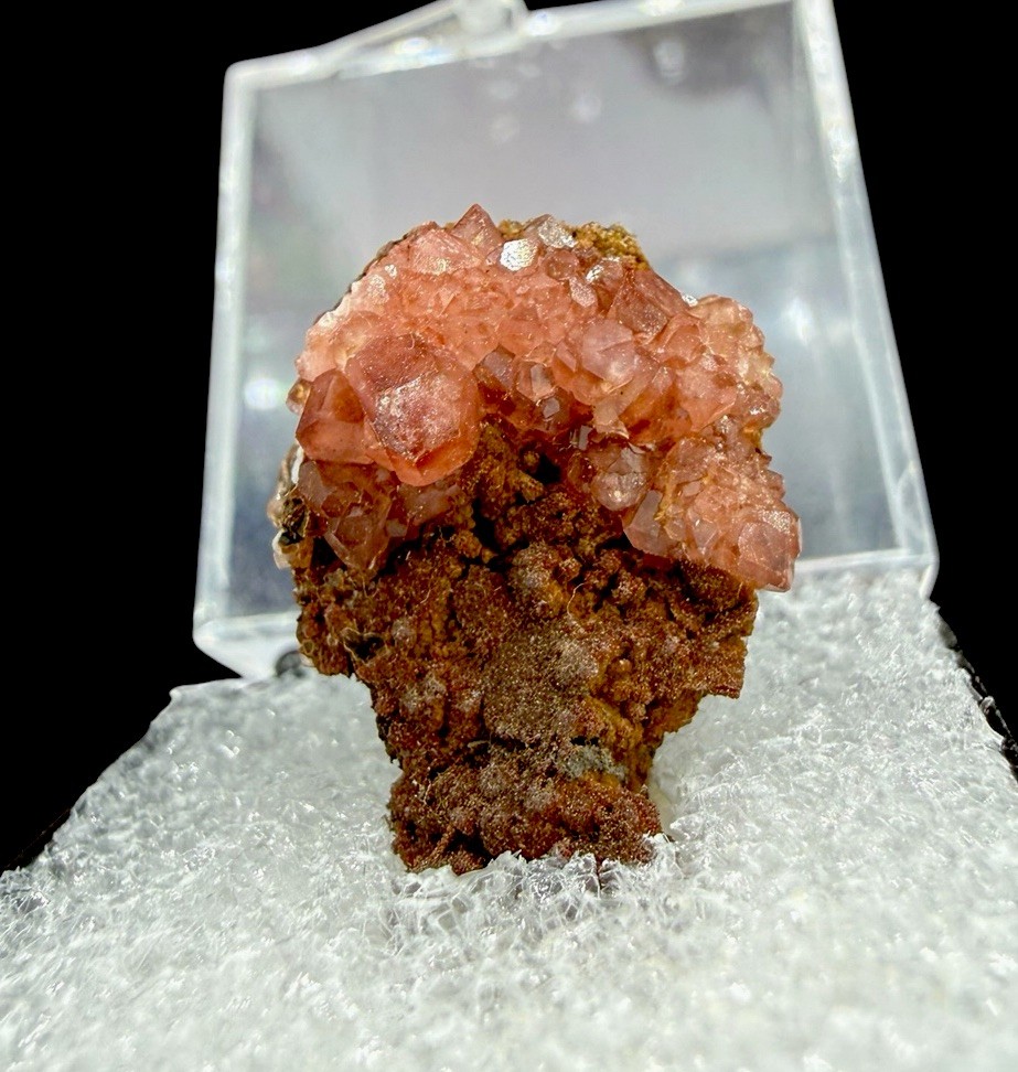 Rhodochrosite & Caryopilite : N’Chwaning Mine . North Cape , South Africa 🇿🇦