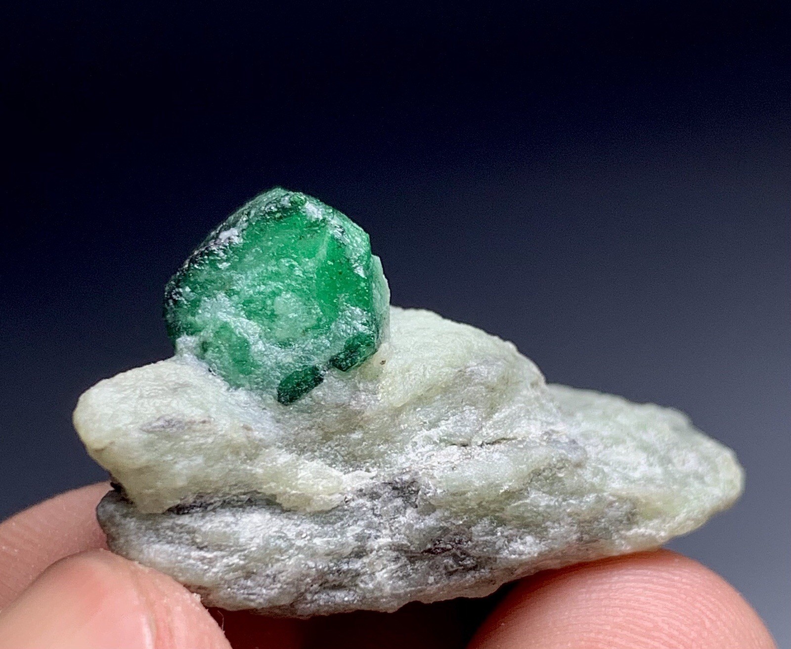 46 Carats Natural Emerald Crystal Specimen From Pakistan.