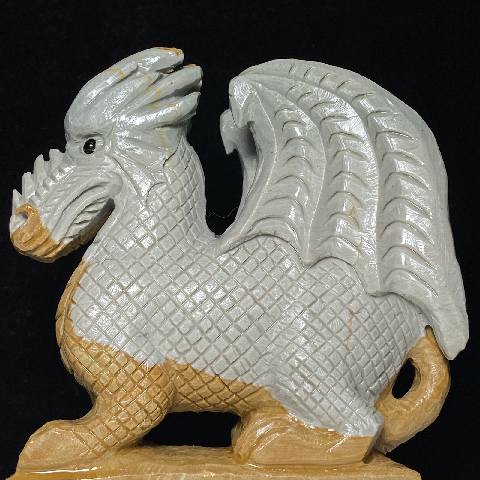 Natural Cluster Quartz Mineral Specimen Songhua Stone Handcarved flying dragon