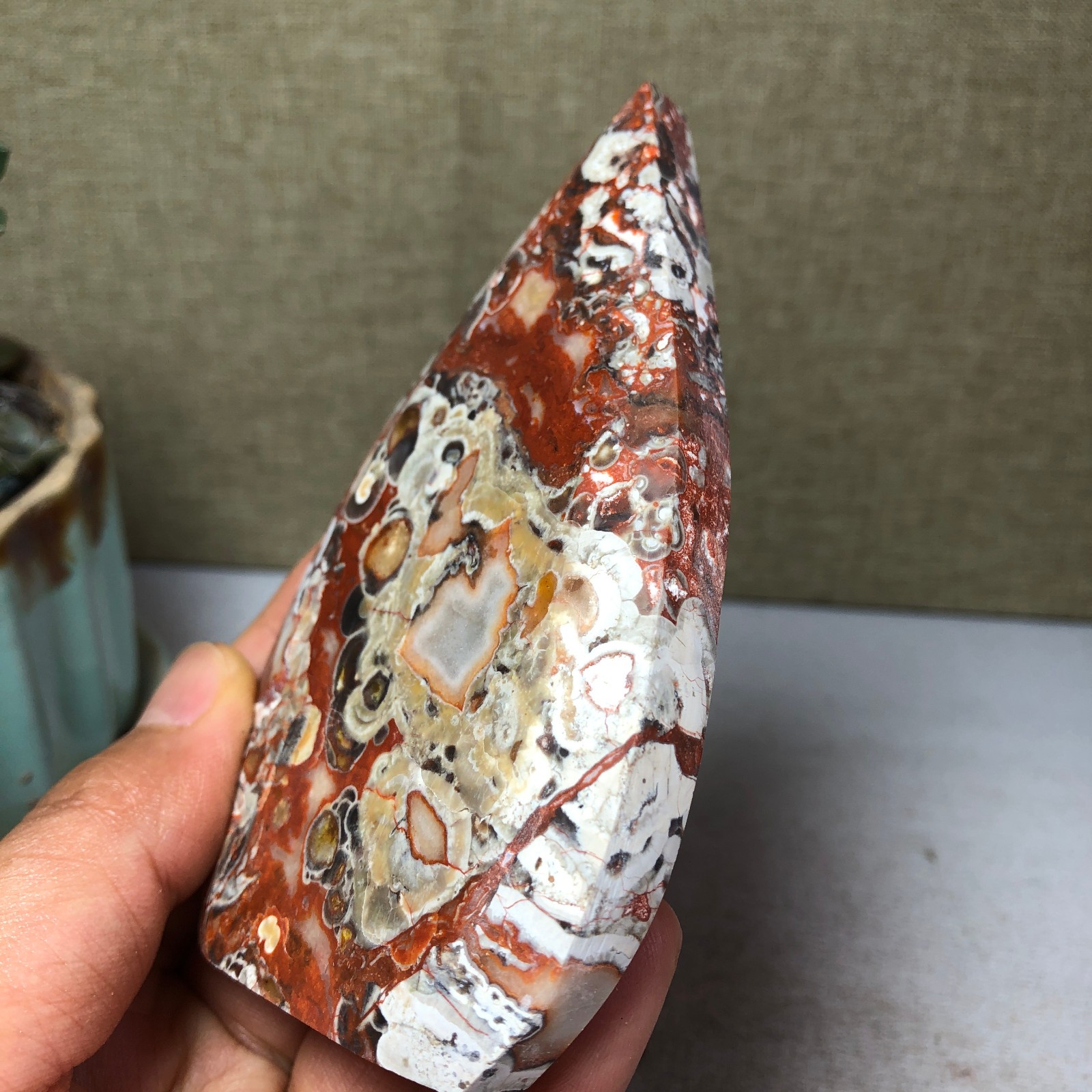 Natural l Indonesian Bloodstone agate point leaf Crystal specimens 152g A4932