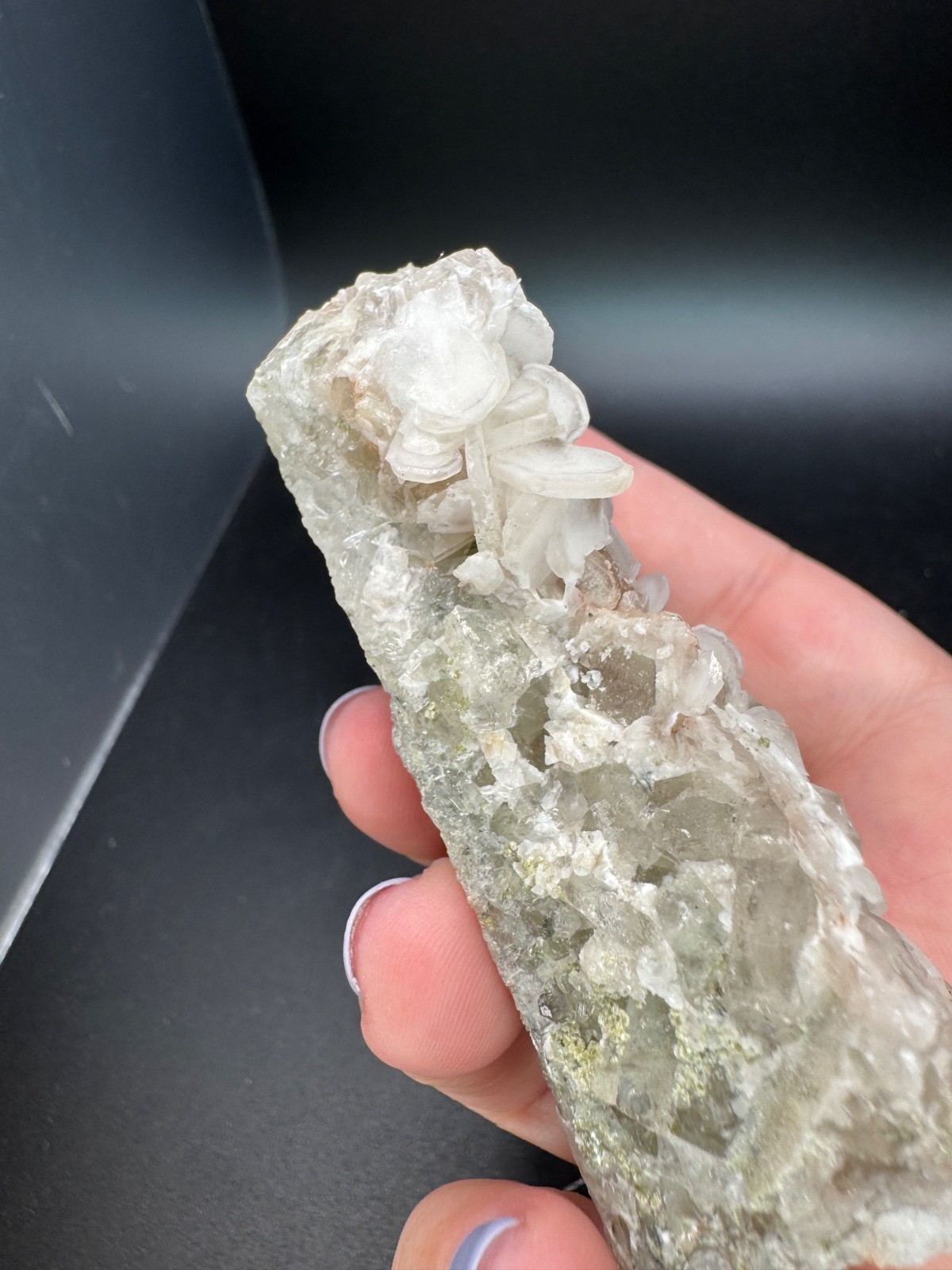6342 Pink Petal Coin Calcite with Green Mica and FABULOUS UV 140g Fu Jian
