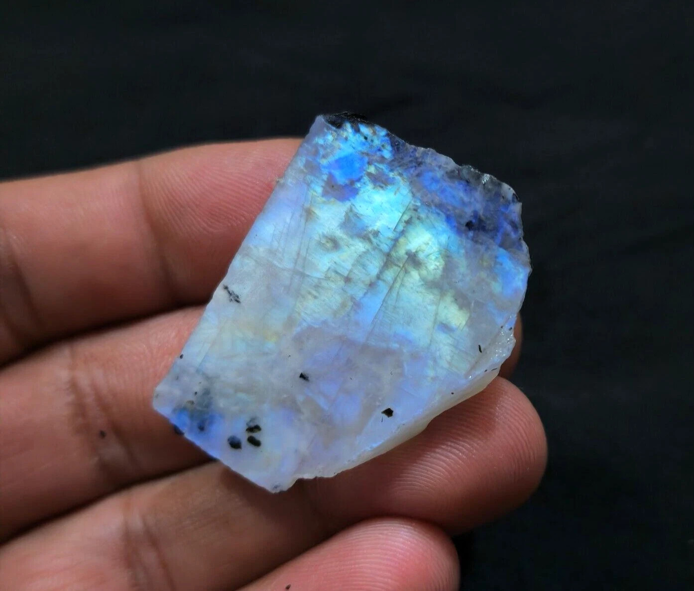 Wonderful AA+ Rainbow Moonstone Raw 81 Crt Moonstone Rough Gemstone For Jewelry