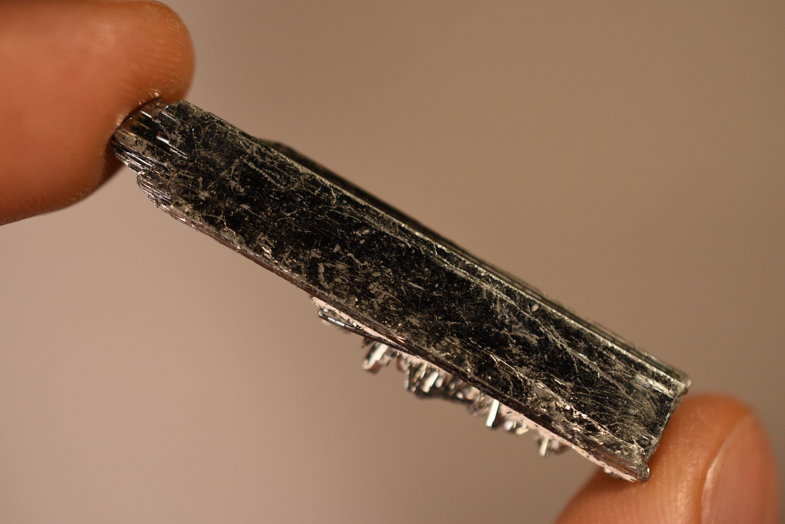 *STIBNITE* Crystal Specimen 4.8cm 7.3g Natural Rough China