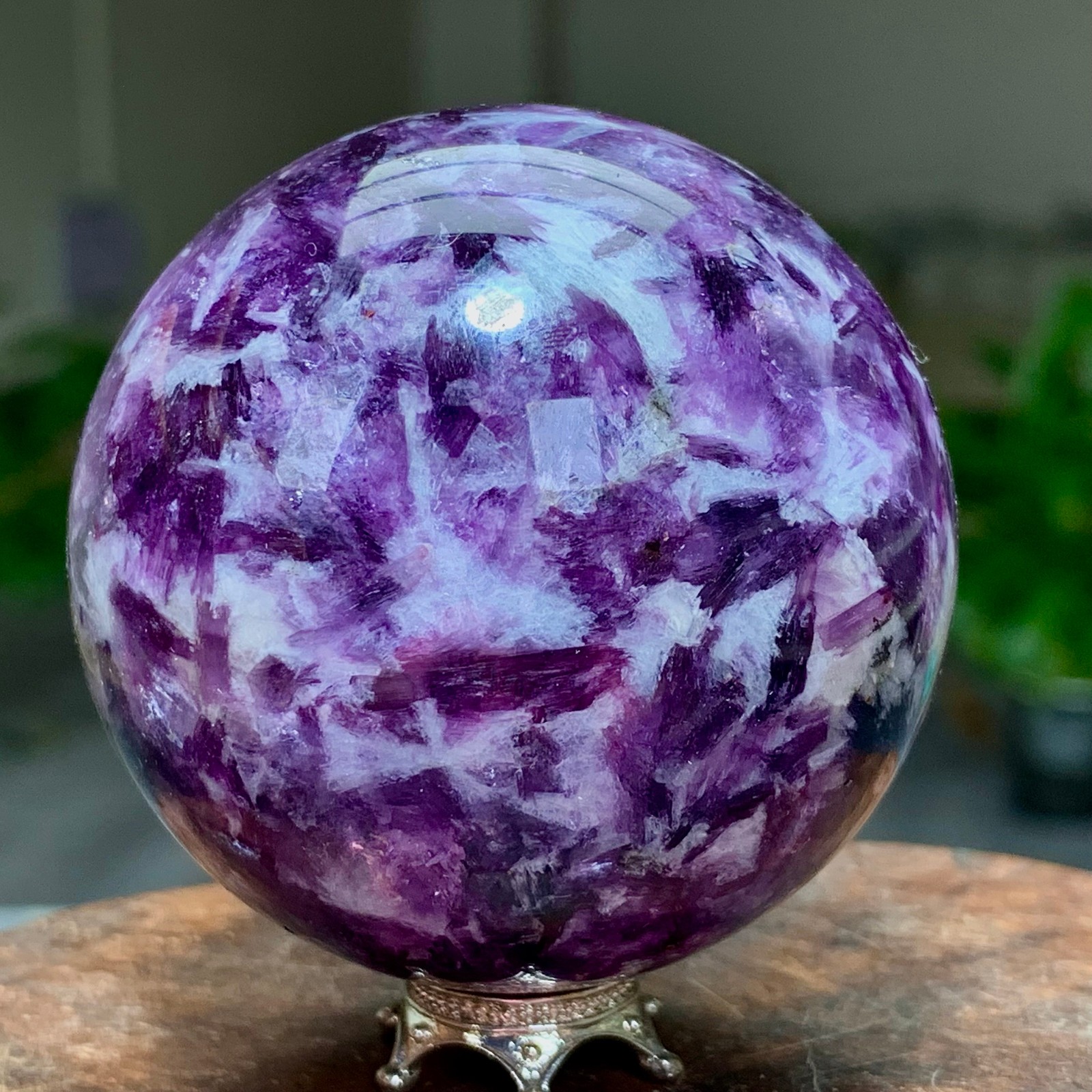 285G Natural Beautiful Purple Lithium Mica Crystal Spherical Mineral Sample