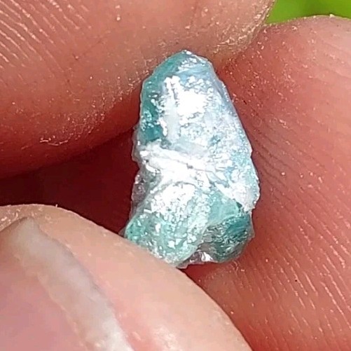 GEM PARAIBA CUPRIAN BLUE TOURMALINE COPPER BEARING BATALHA MINE BRAZIL