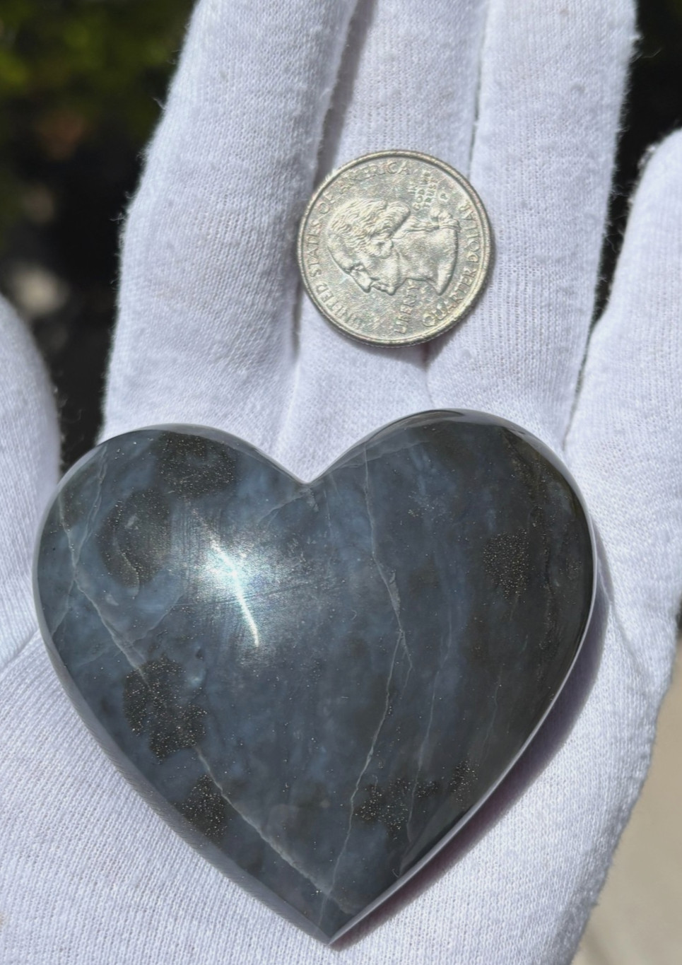 131g 2.37″ PURPLE (Dark Medium Blue) CHALCEDONY HEART PALMSTONE PALM STONE LARGE