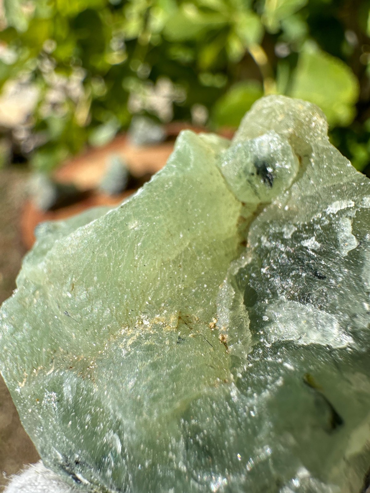 Raw Prehnite Stone / Karoo / Chiltonite / Prehnitoid / Edelite