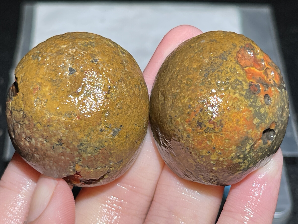 1Pair China Agate Hebei xuanhua natural Crystal Geodes collectible 66g D174