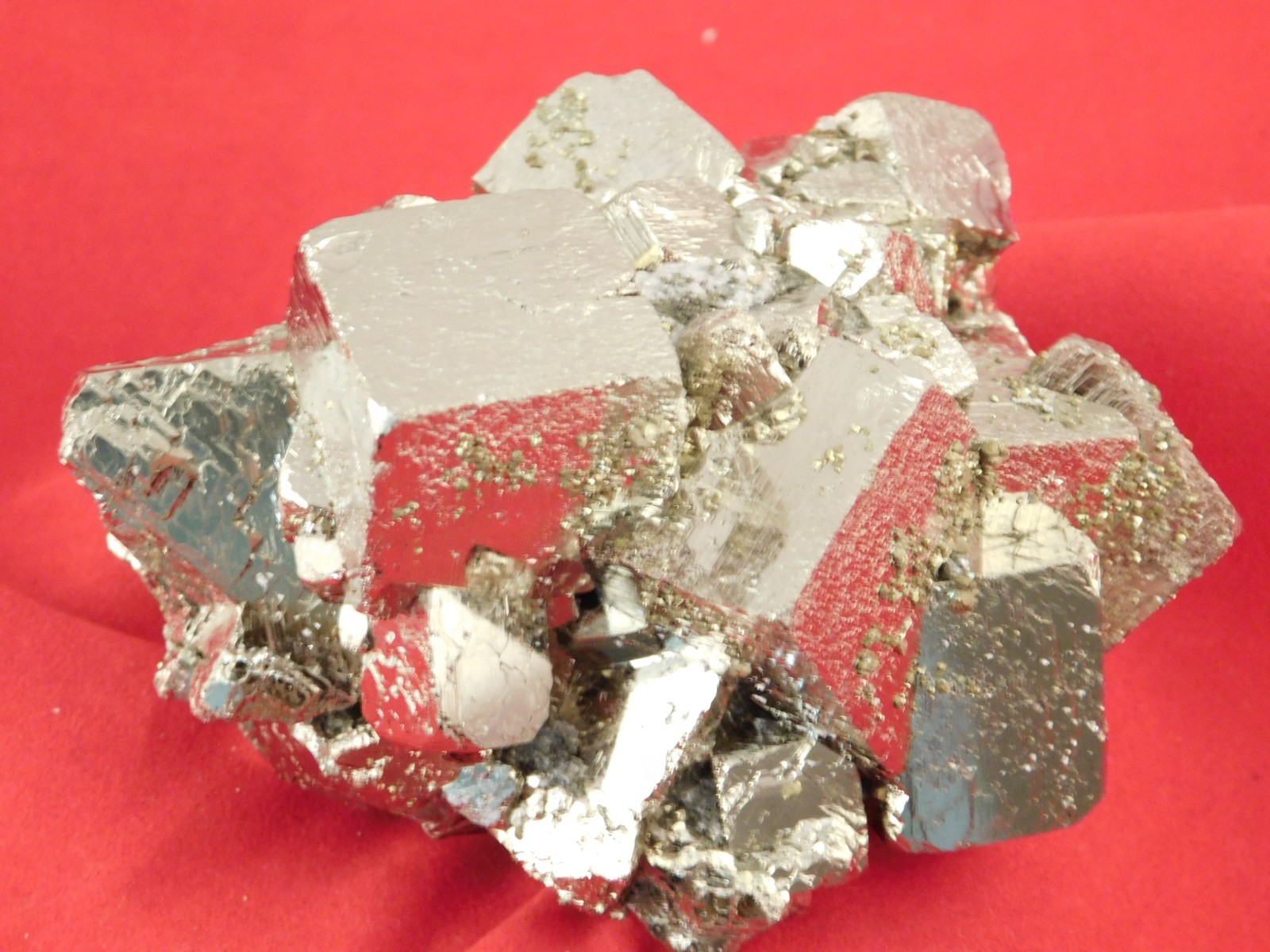 Big! 100% natural PYRITE Crystal CUBE Cluster Huanzala Mine Peru 759gr