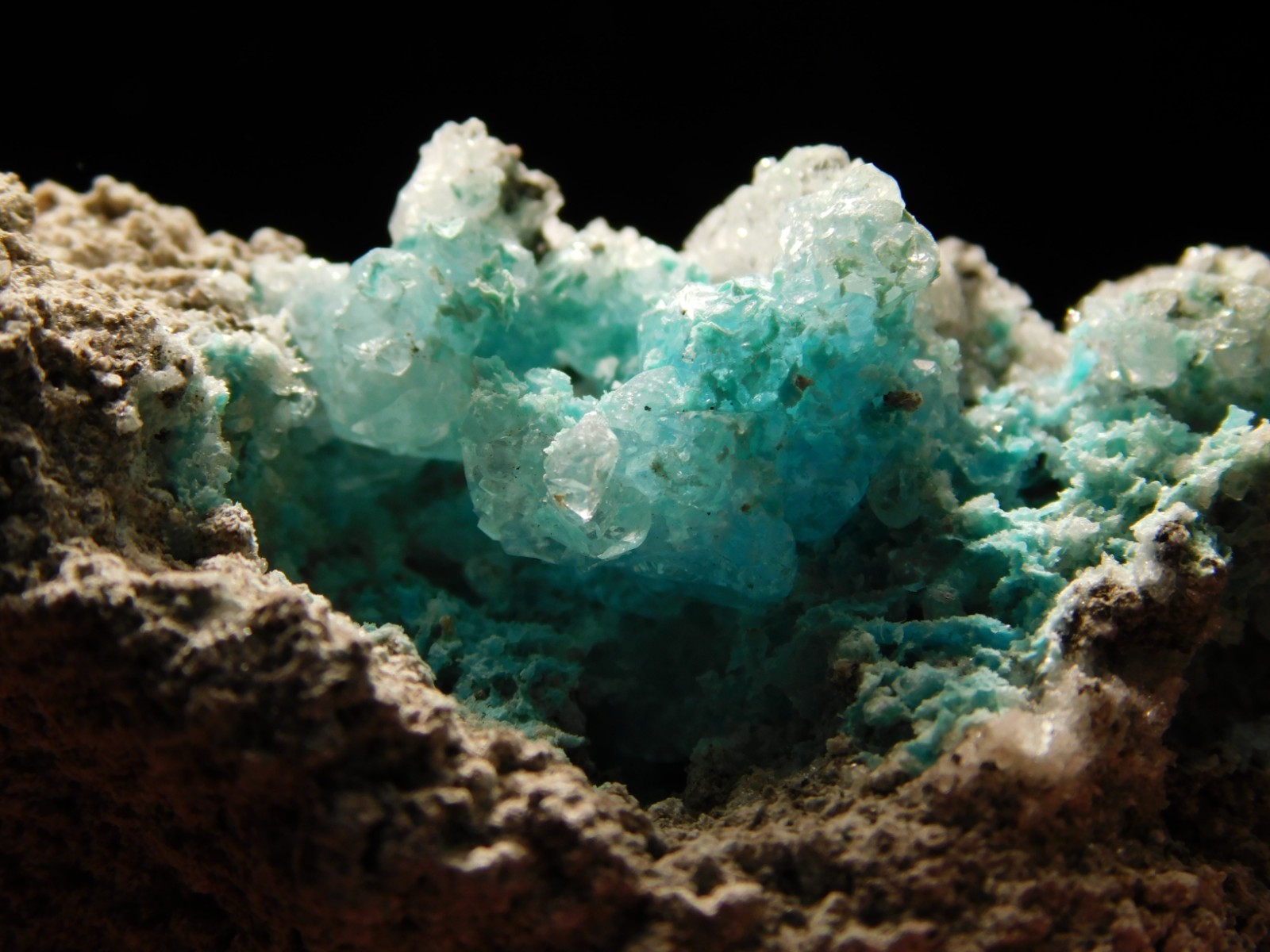 Light BLUE! CHRYSOCOLLA Cluster Under Translucent Druzy Quartz Mexico 133gr