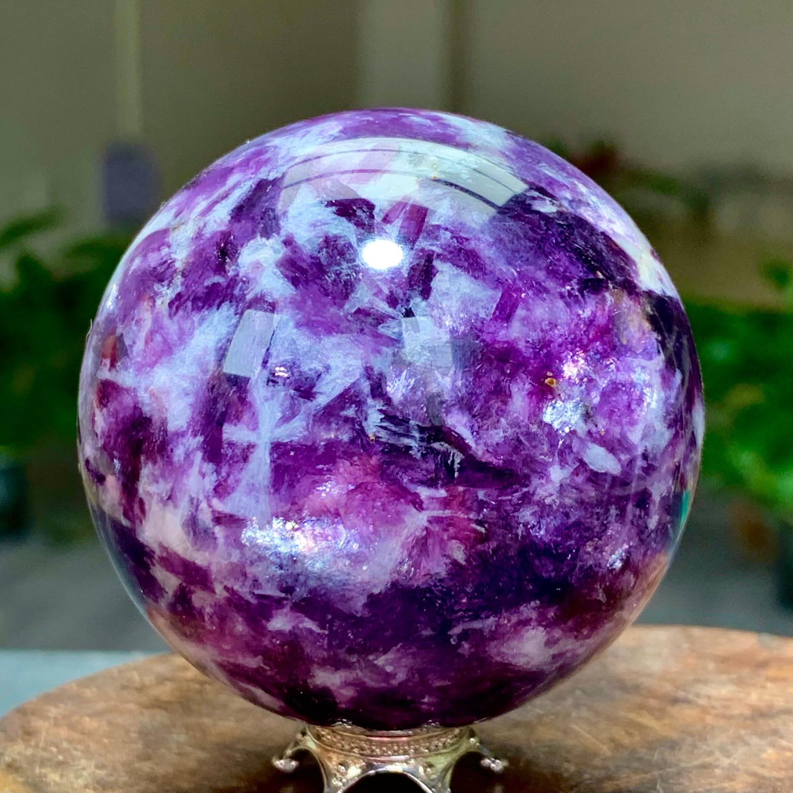 285G Natural Beautiful Purple Lithium Mica Crystal Spherical Mineral Sample
