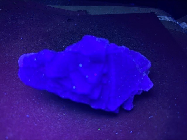 BEAUTIFUL ( 1 LB. 2 OZ) TRANSILLUMINATING GREEN FLUORITE,ZHEJIANG,CHINA