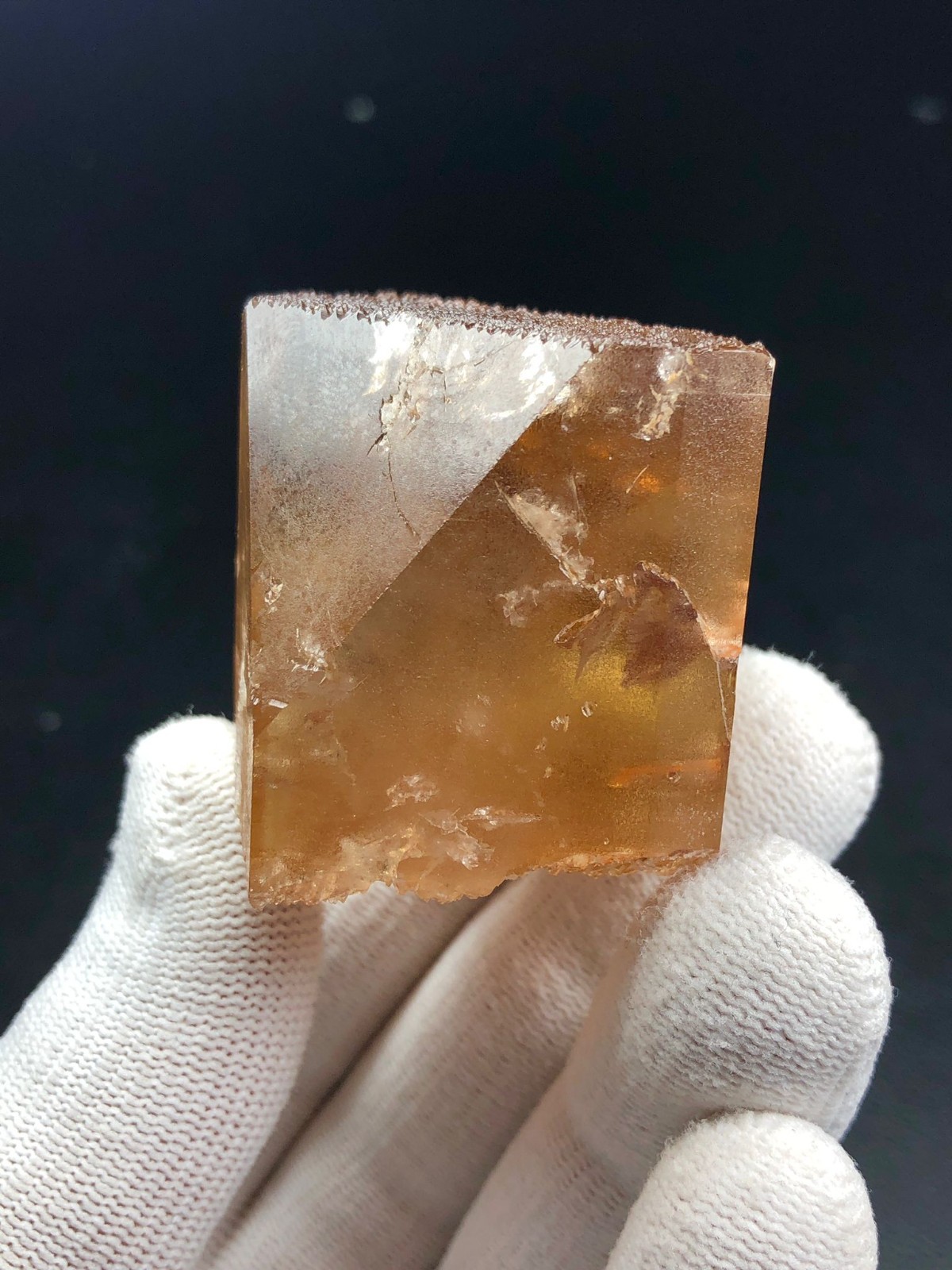 Excellent Complete TOPAZ CRYSTAL from SKARDU – 116 GRAMS – 4 CM