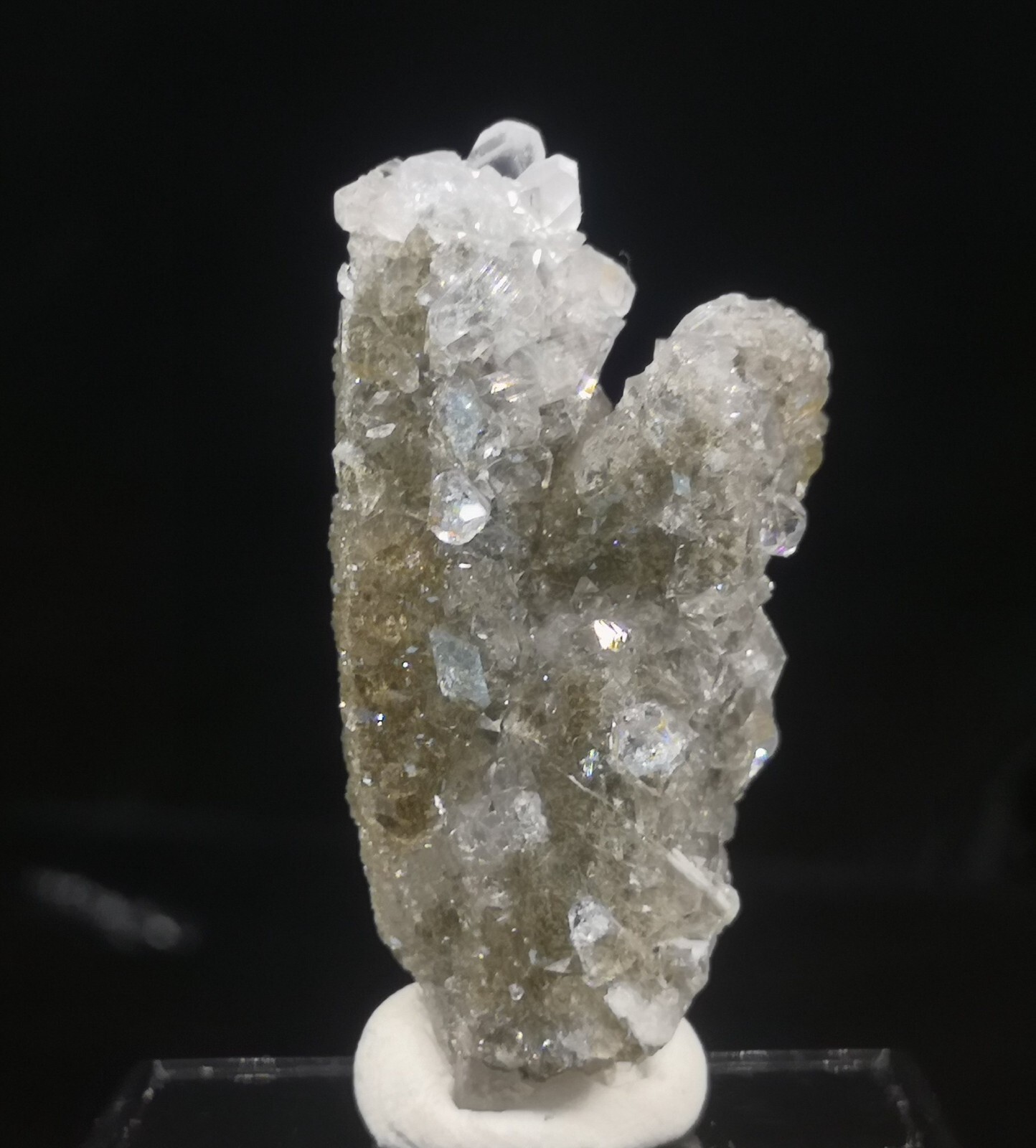 37mm 11g Shiny Glassy Apophyllite on Quartz from Inner Mongolia China