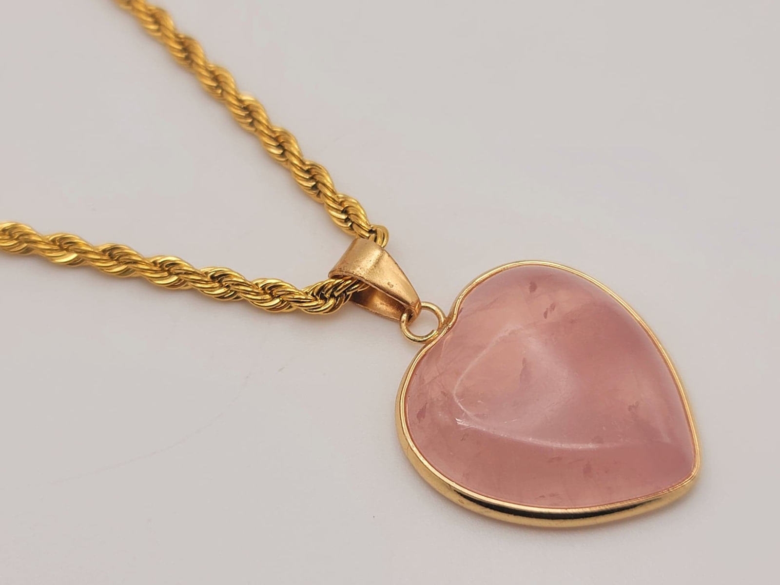 Genuine Natural Handmade Crystal Choker Necklace Gold Tone Heart shaped Rose Qua