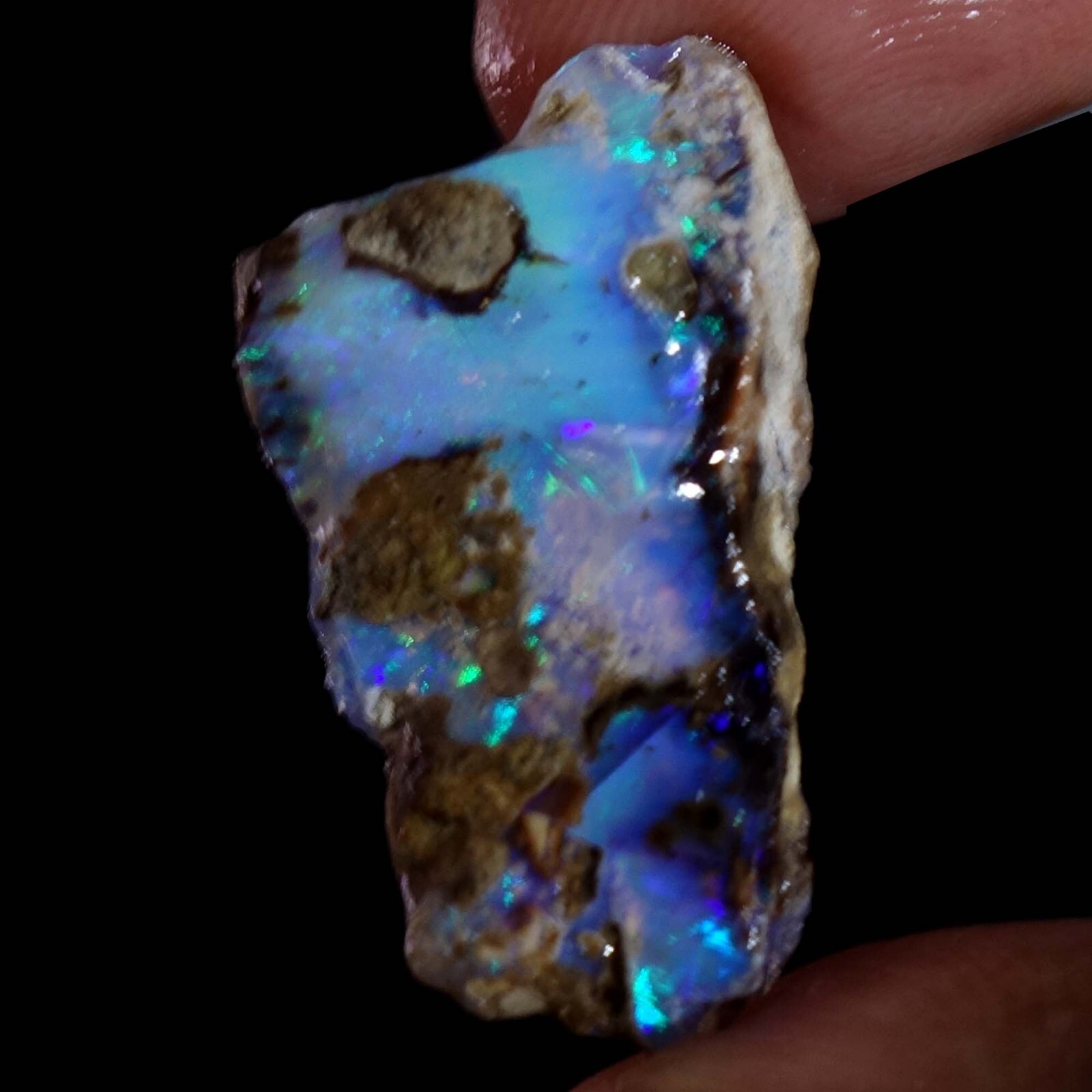 18.60 Cts Ethiopian Opal Jumbo Flashing Untreated Natural Rough For Ring Size