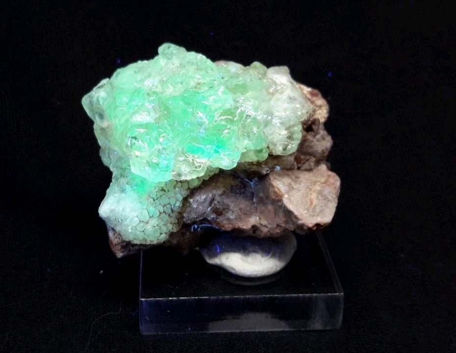 32mm HYALITE OPAL from Chihuahua, Mexico FLUORESCENT