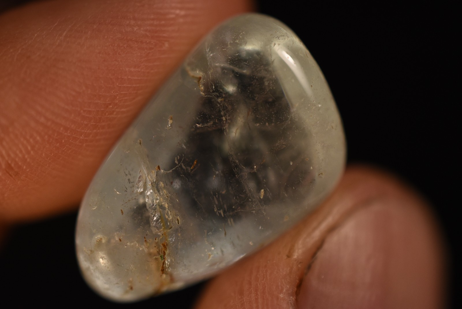 *BLUE TOPAZ* Tumbled Stone 2.4cm 7.8g Natural Clear Specimen