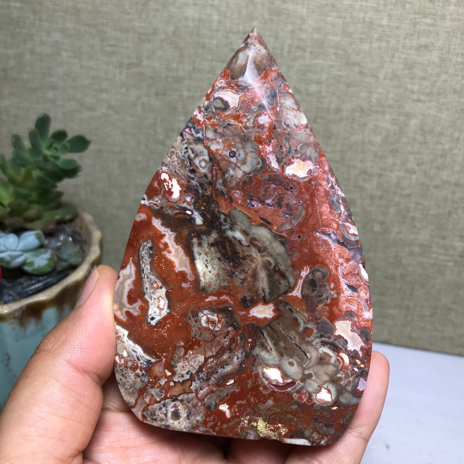 Natural Indonesian Bloodstone agate point leaf Crystal specimens 188g A5132