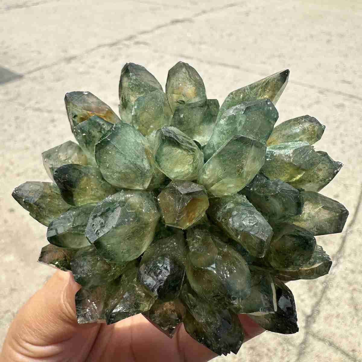 New Find green Phantom Quartz Crystal Cluster Mineral Specimen Healing 300g+ 1pc