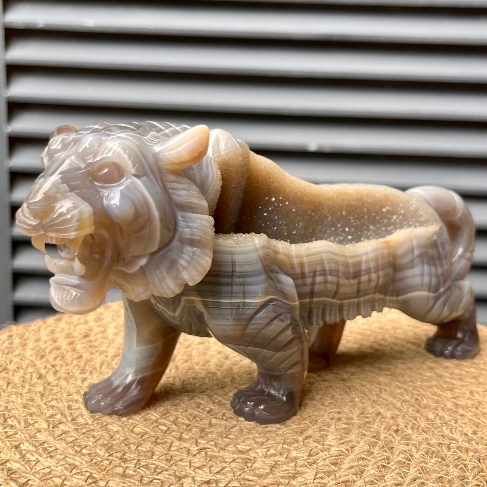 Natural Crystal Tiger Figurine Agate Animal Art Home Office Gift Decor 2.7 lb