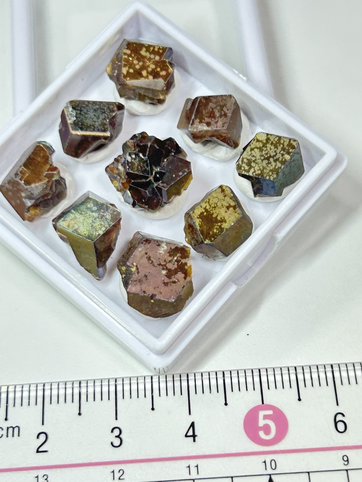 9 Pcs Iridescent Rainbow Garnets from Nara Prefecture, JAPAN #D