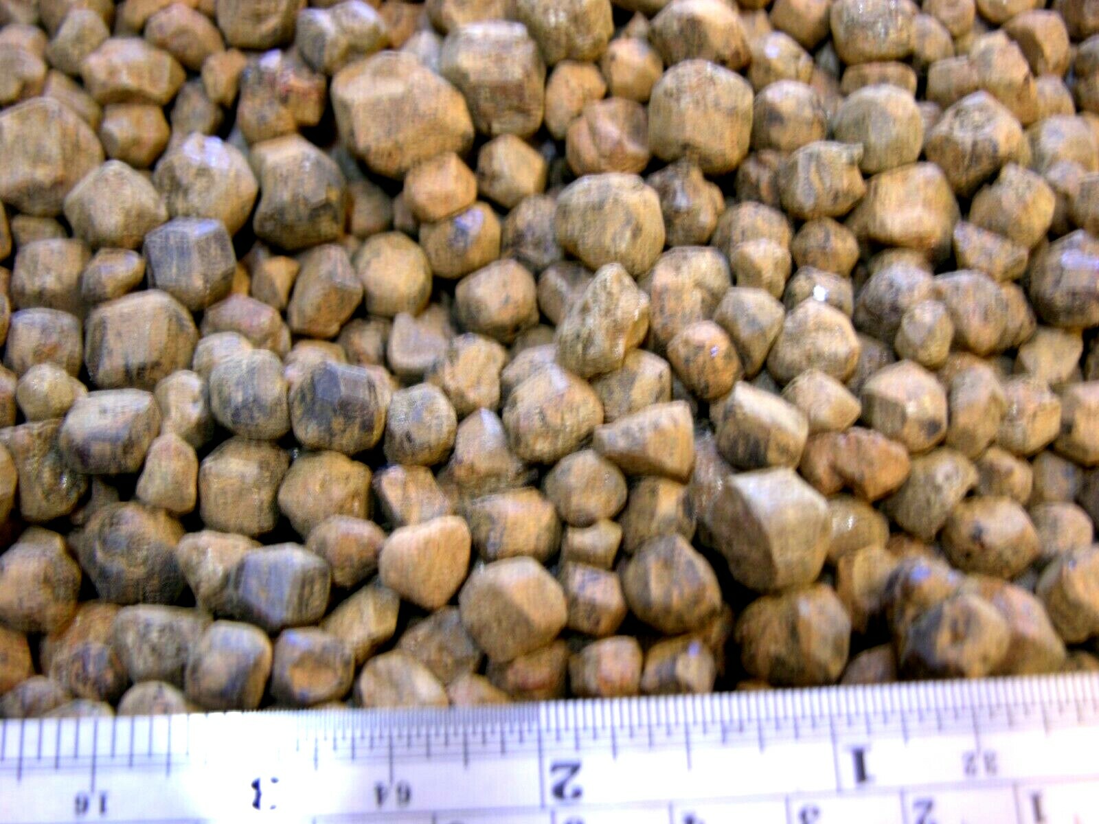 Garnet crystals pyrope natural mine rough 1/4-1/2 inch 1/2 pound lot Baja,Mexico