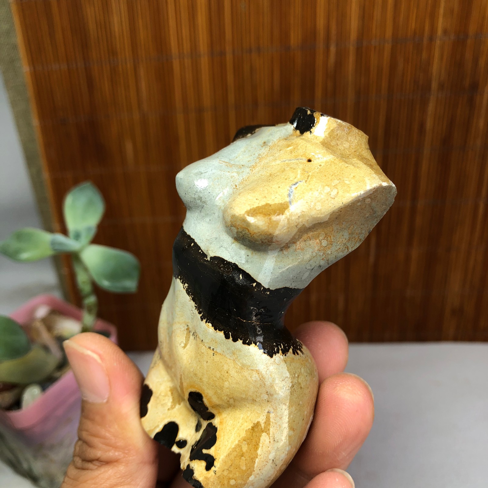 Rare Natural Traditional Chinese Painting Hand Carving female Model 119g g8404
