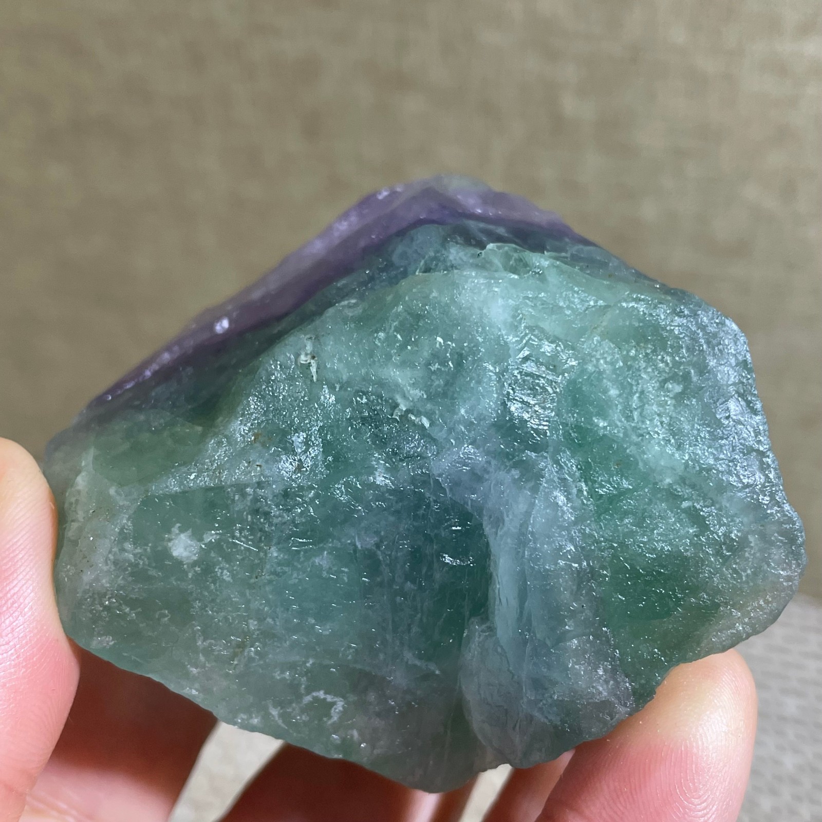 185g beautiful Rainbow Fluorite Rough stone specimens cure