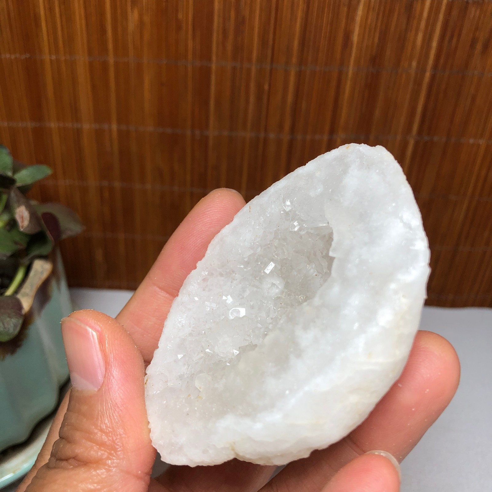 Natural agate Raw cut Crystal Geode rough original Specimens 87g A1793