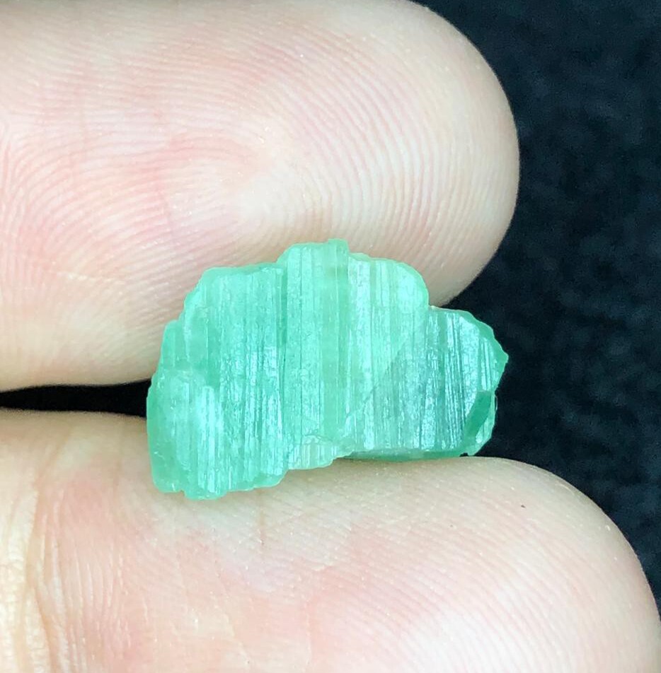 12crt Beautiful Emerald Spaciman From Chatral Pakistan,