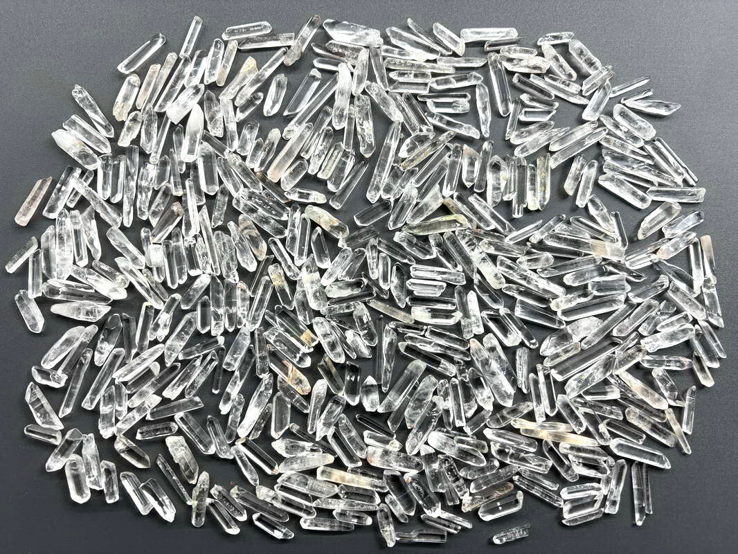 300PCS+ TINY MICRO POLISHED 1/2 LB CLEAR QUARTZ CRYSTAL JEWELRY POINTS SPECIMEN
