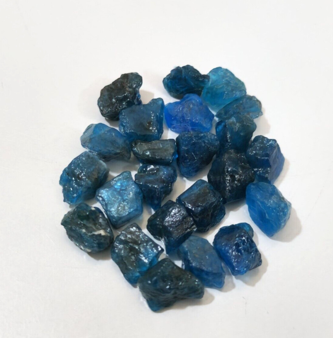 Top Quality 23 Piece Lot Blue Apatite Raw 8-12 MM For Jewelry Loose Gemstone