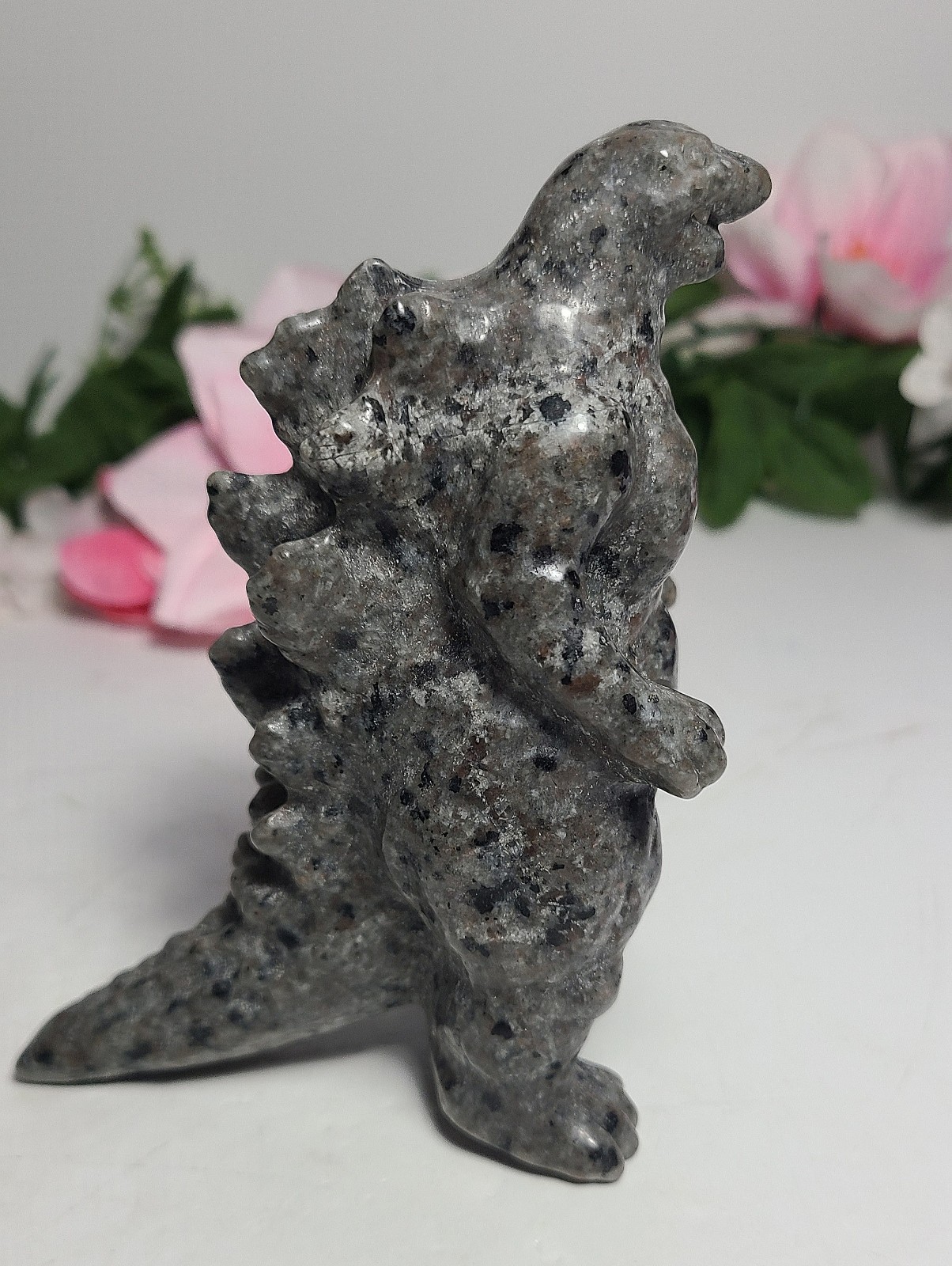 4.6″ 364g Awesome UV Reactive Yooperlite Godzilla Crystal Stone Carving Statue