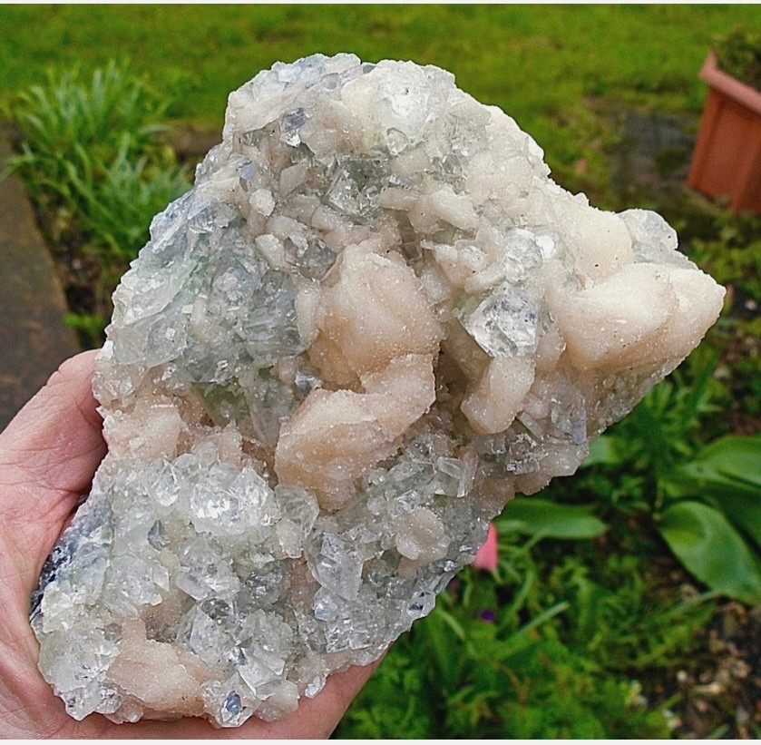 Apophyllite & Peach Stilbite Large 915gram AAA Grade Poona India 180mm x 120mm